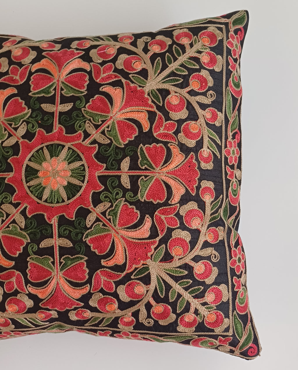Hand Embroidered Multicolour Kashmiri Cushion Cushion Cover 16''x16'' / 40x40 CM