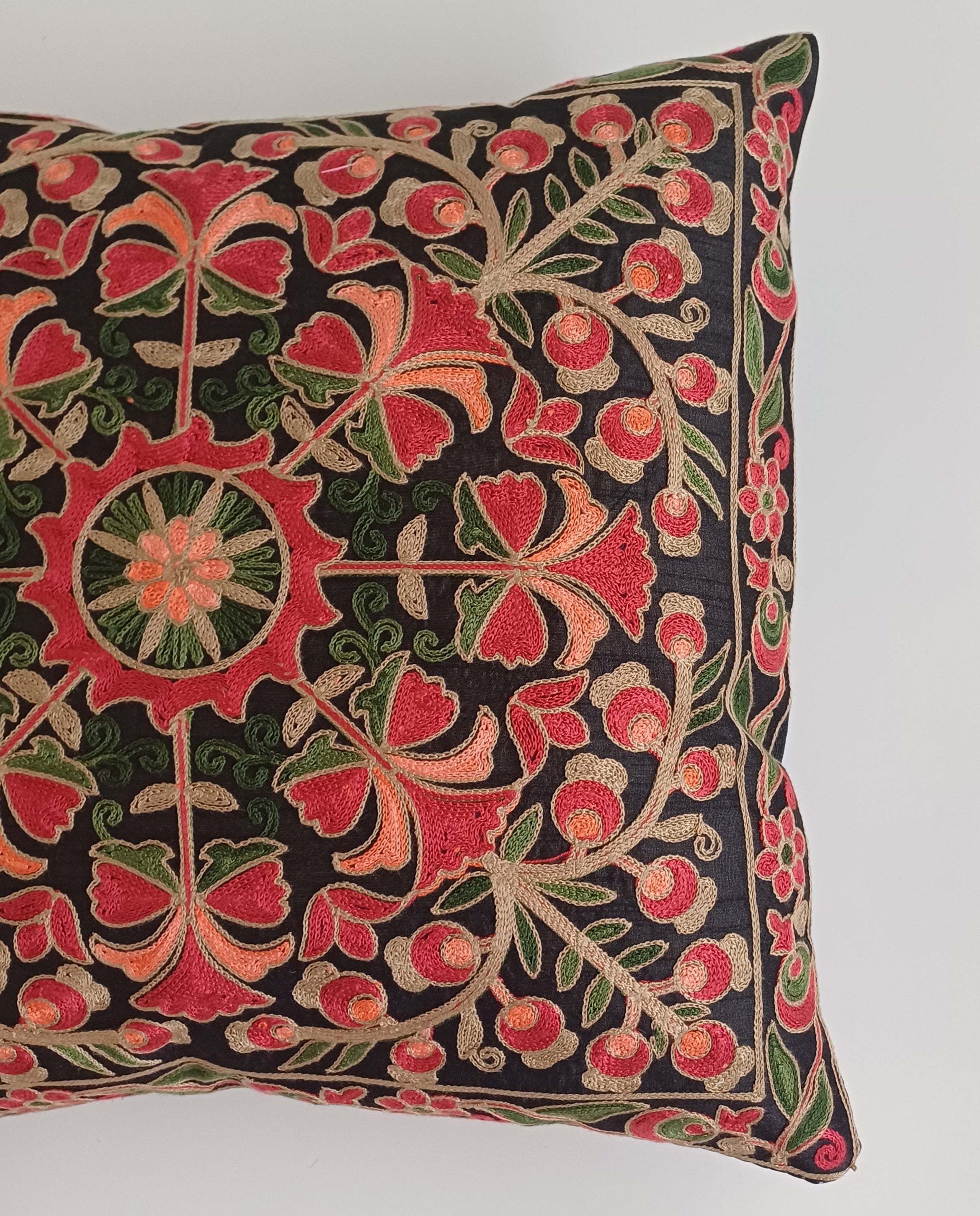Hand Embroidered Multicolour Kashmiri Cushion Cushion Cover 16''x16'' / 40x40 CM