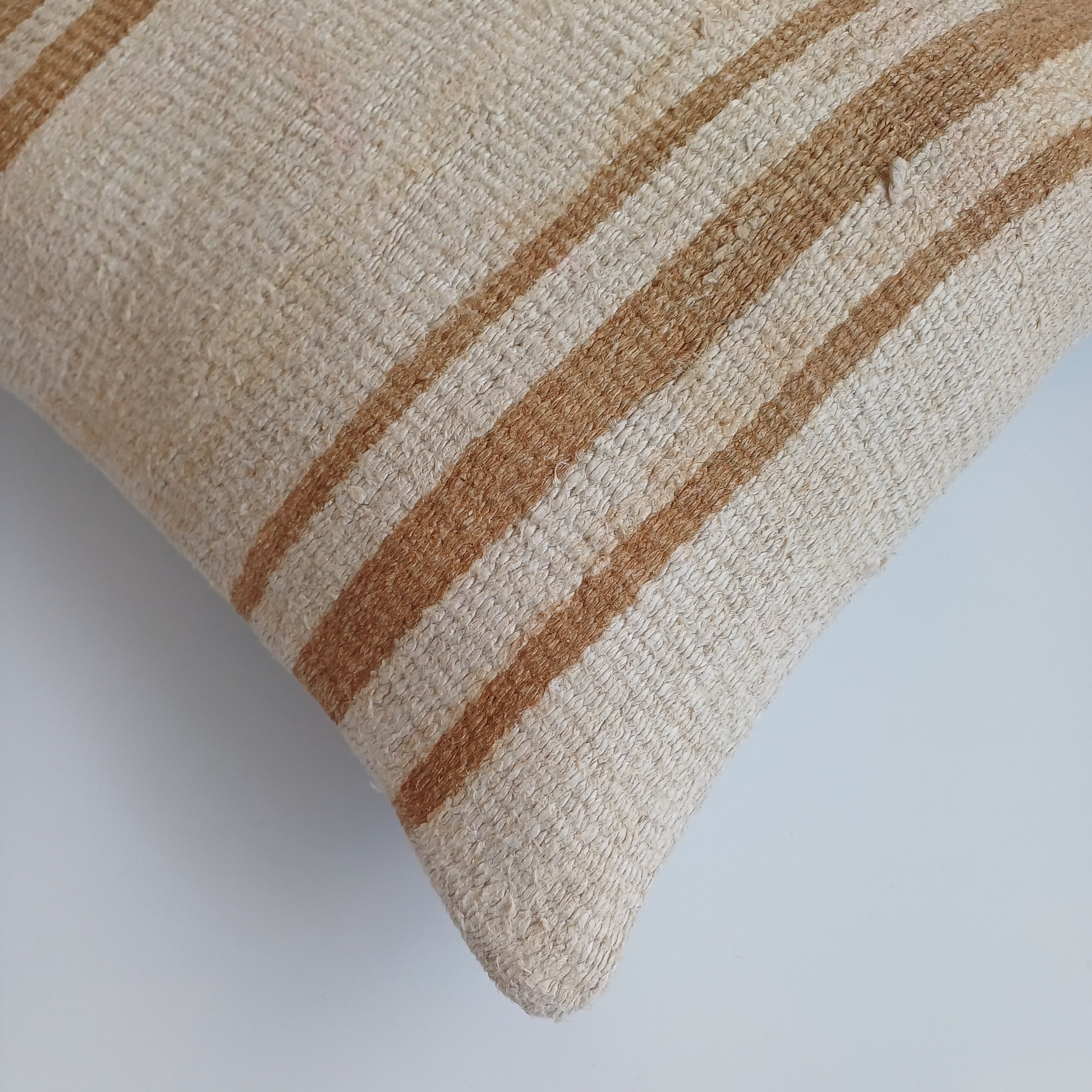 Cream Vintage Cushion Cover 16''x16'' / 40x40 CM