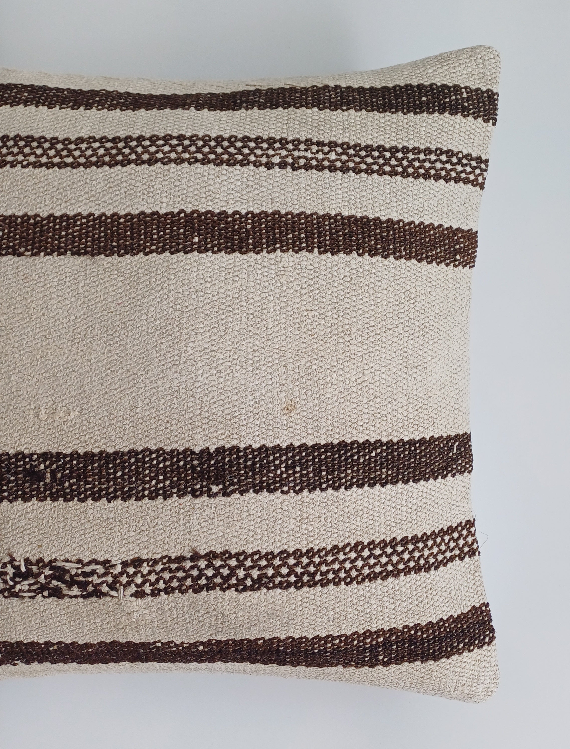 Cream Vintage Cushion Cover 16''x16'' / 40x40 CM