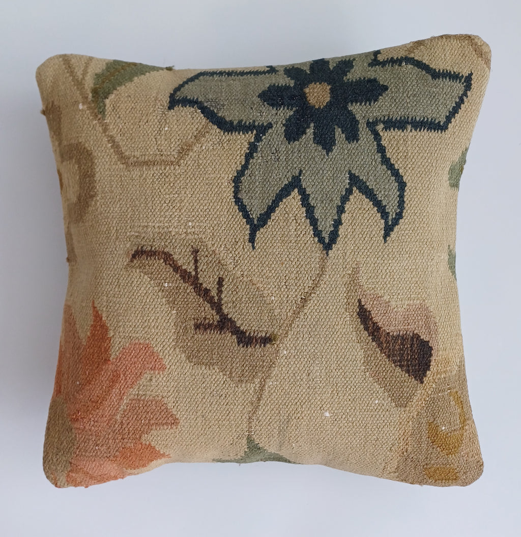 Floral Vintage Cushion Cover 16''x16'' / 40x40 CM