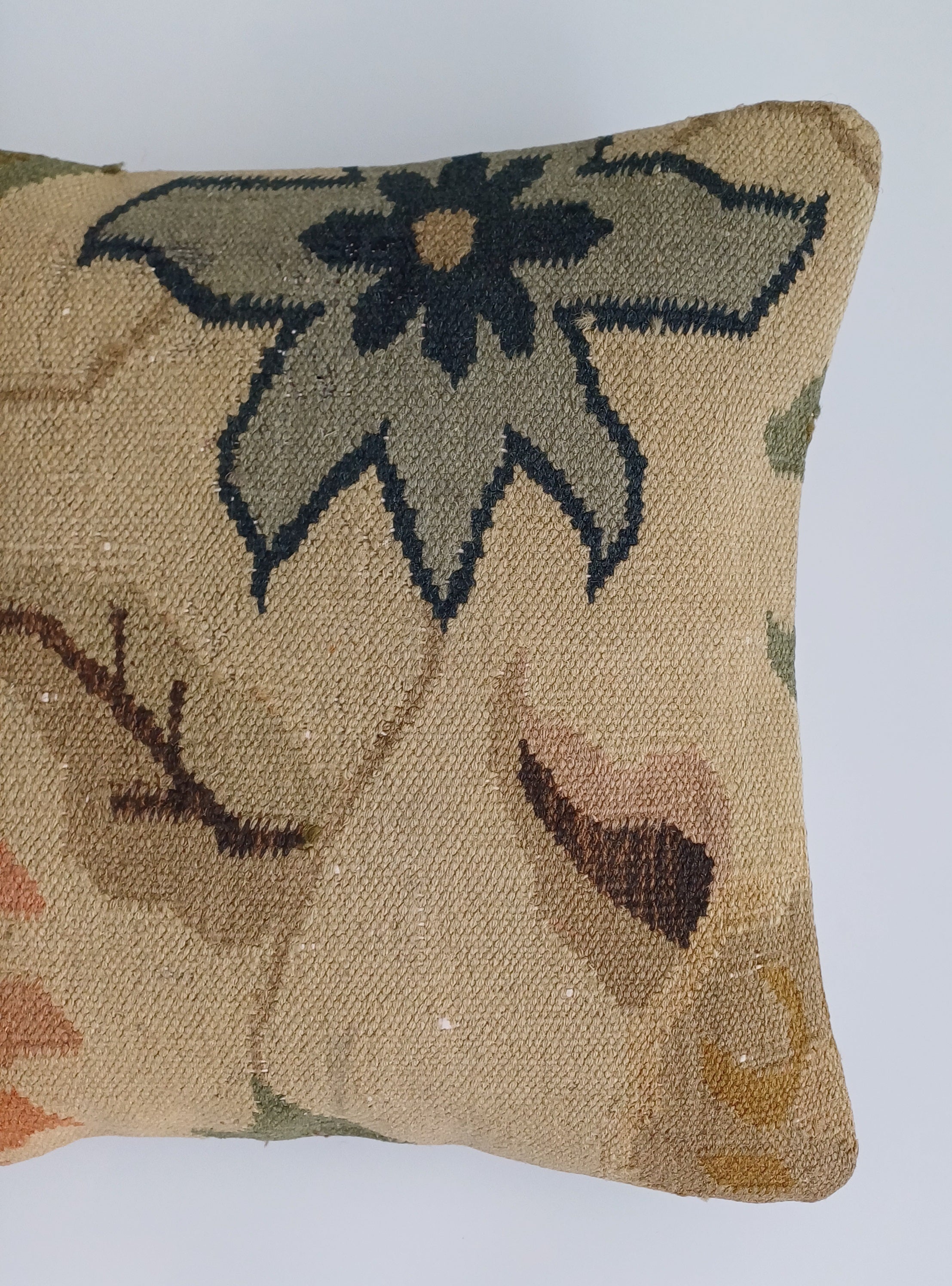 Floral Vintage Cushion Cover 16''x16'' / 40x40 CM