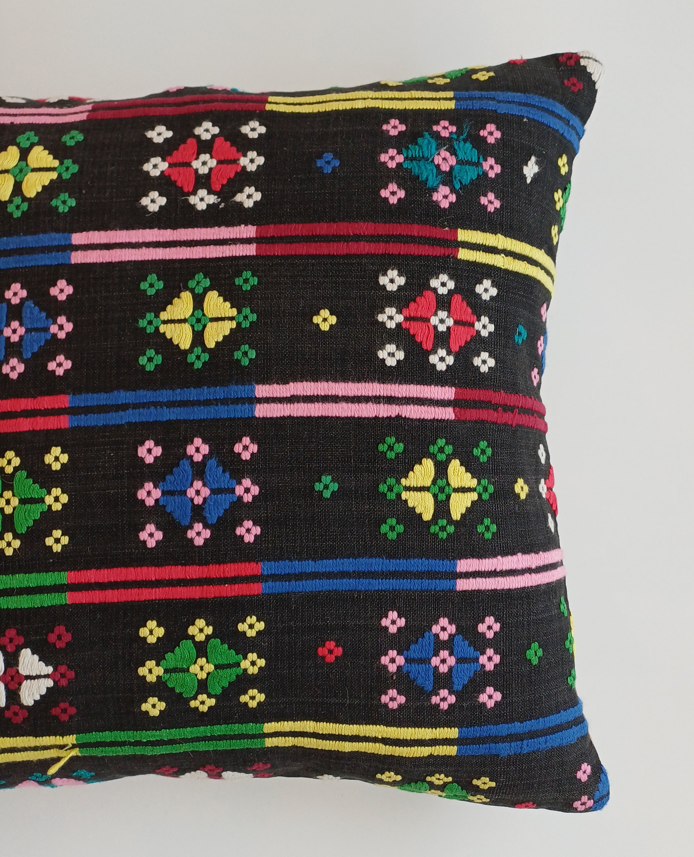 Vintage Cushion Cover 16''x16'' / 40x40 CM