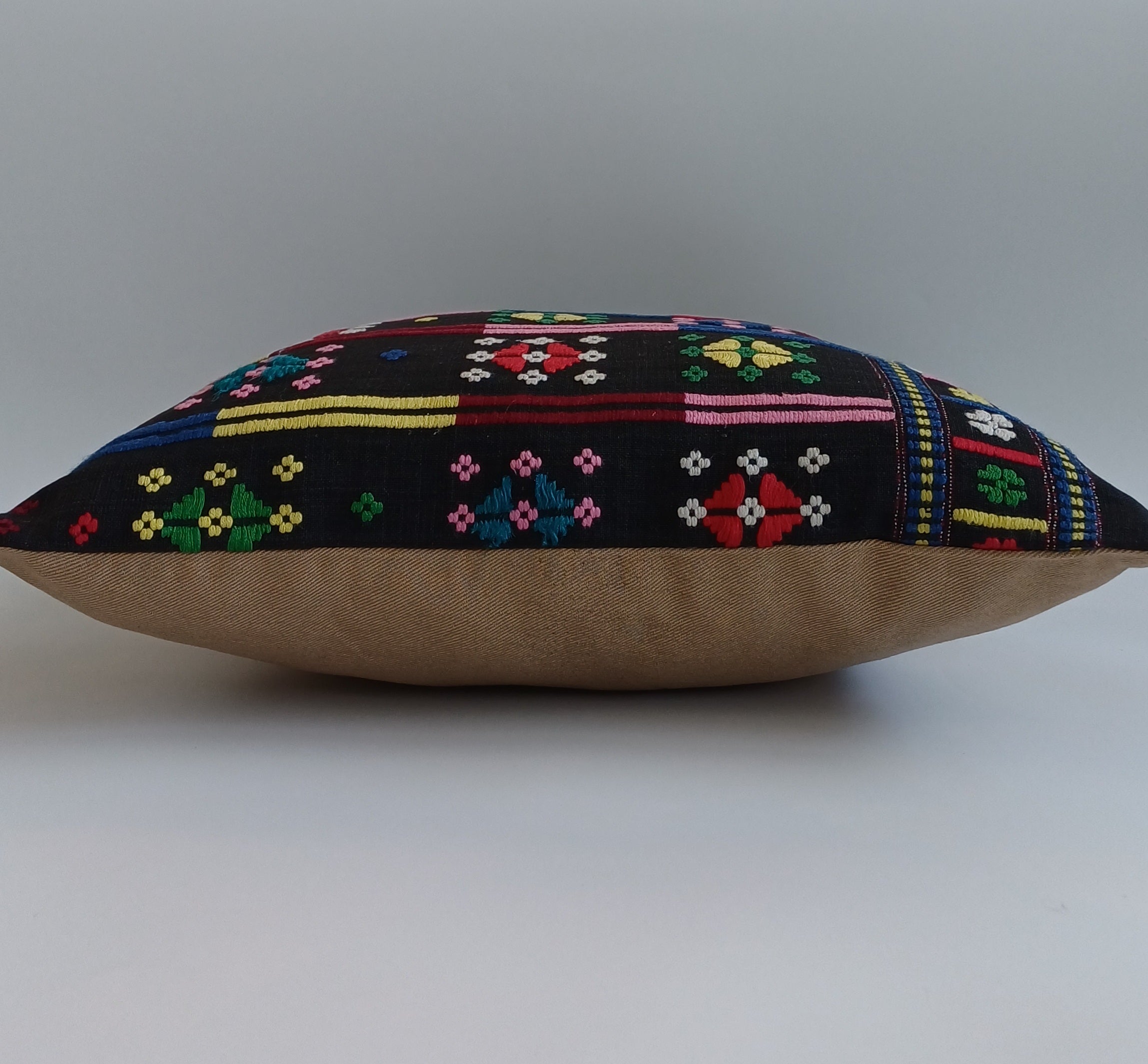 Vintage Cushion Cover 16''x16'' / 40x40 CM