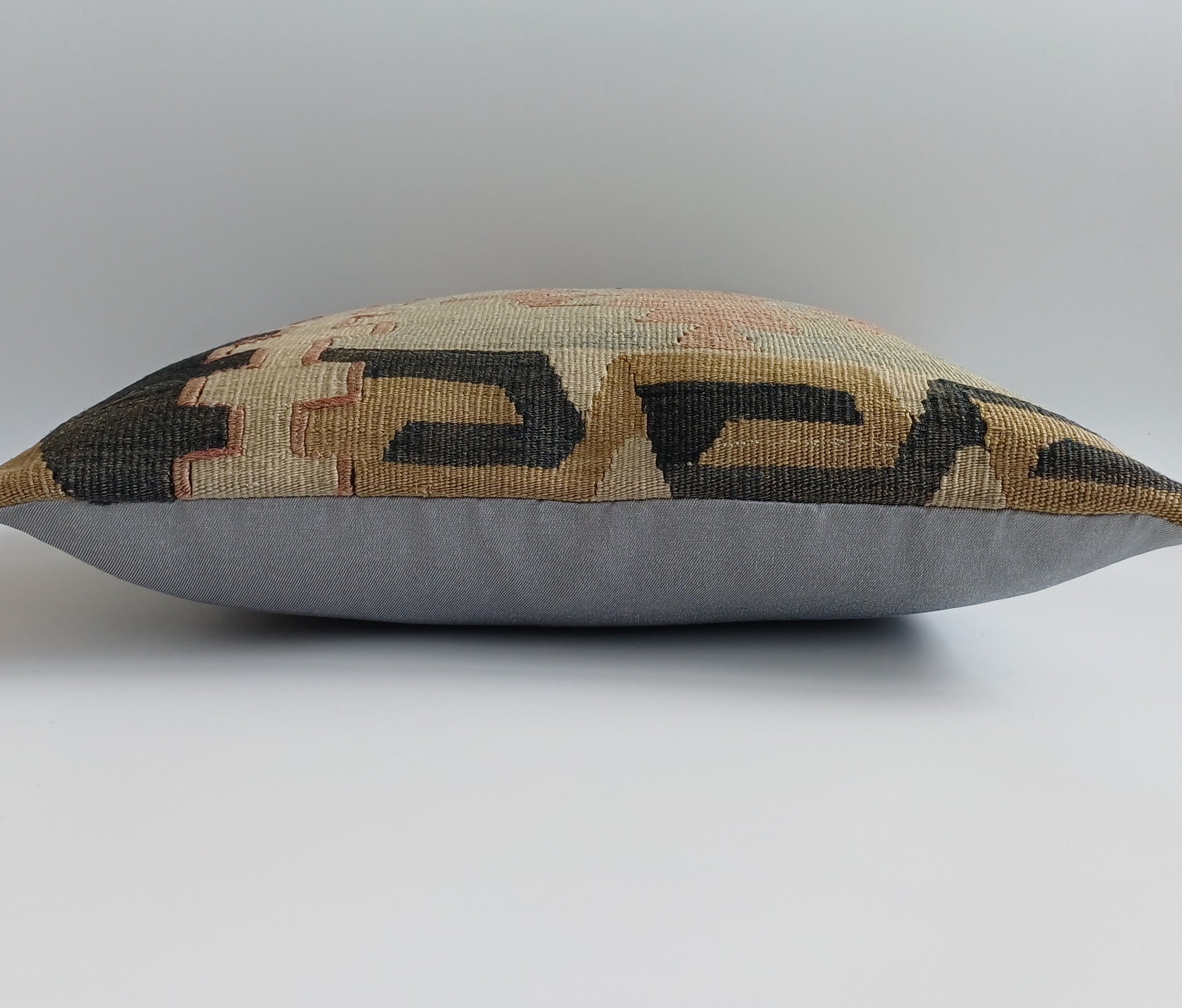 Vintage Turkish Rug Cushion Cover 18''x18'' / 45x45 CM