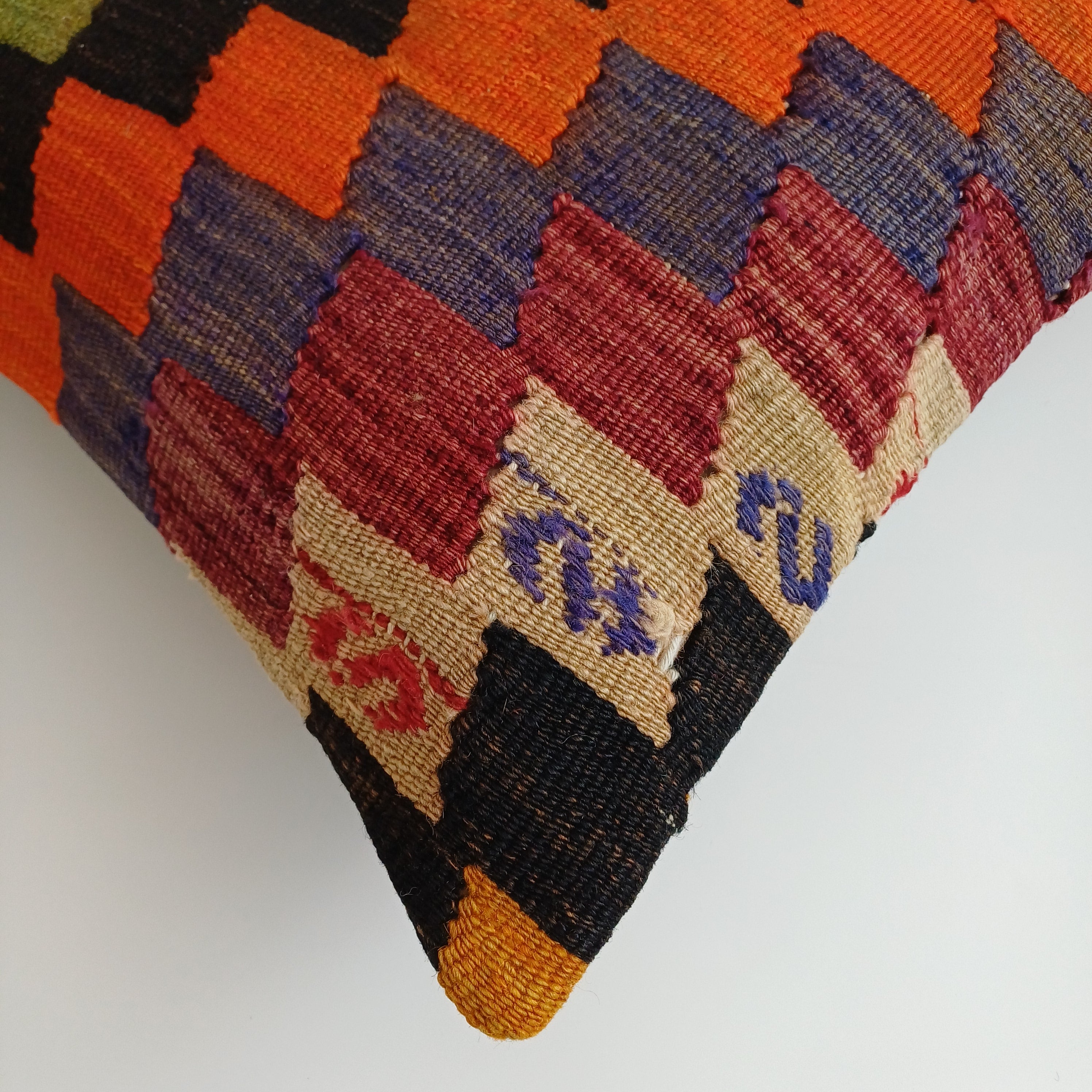 Vintage Turkish Rug Cushion Cover 18''x18'' / 45x45 CM