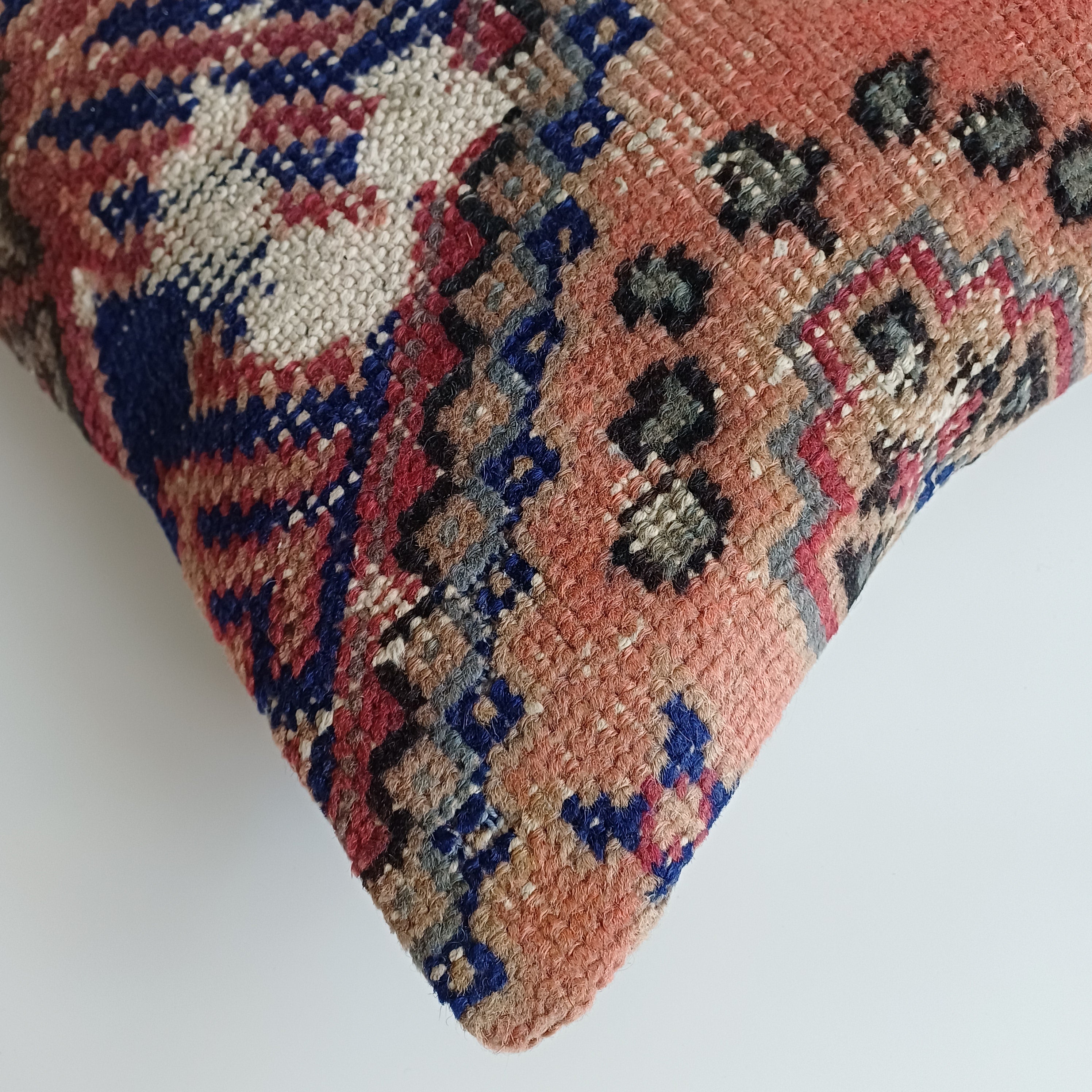 Carpet Cushion Cover 16''x16'' / 40x40 CM