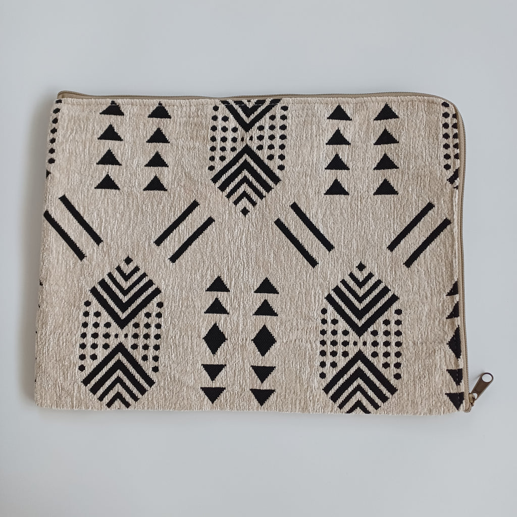 Moroccan Soft White Handmade Velvet Laptop Sleeve 36x27 CM