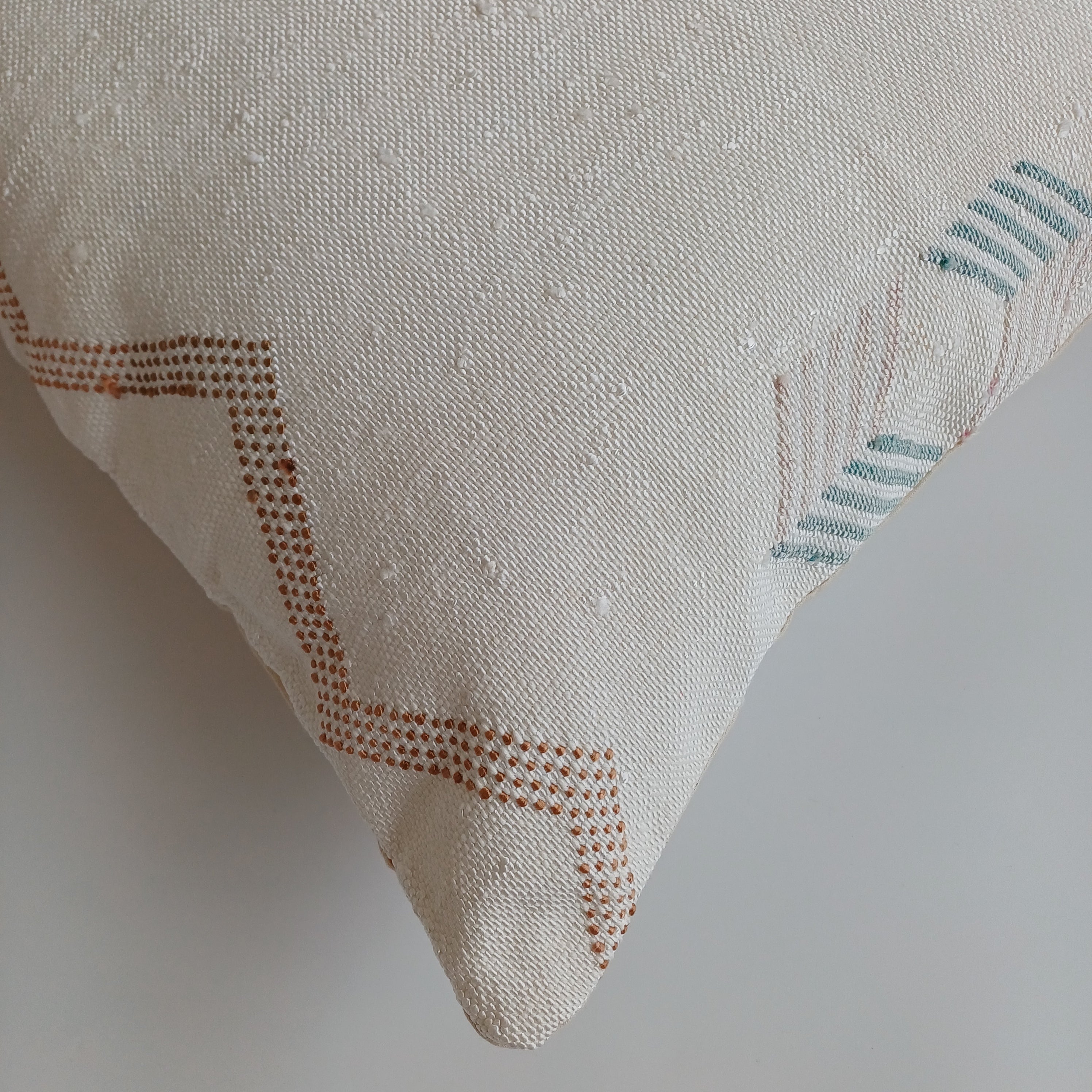 Moroccan Handmade Cream White Cactus Silk Cushion Cover 20''x20'' / 50x50 CM