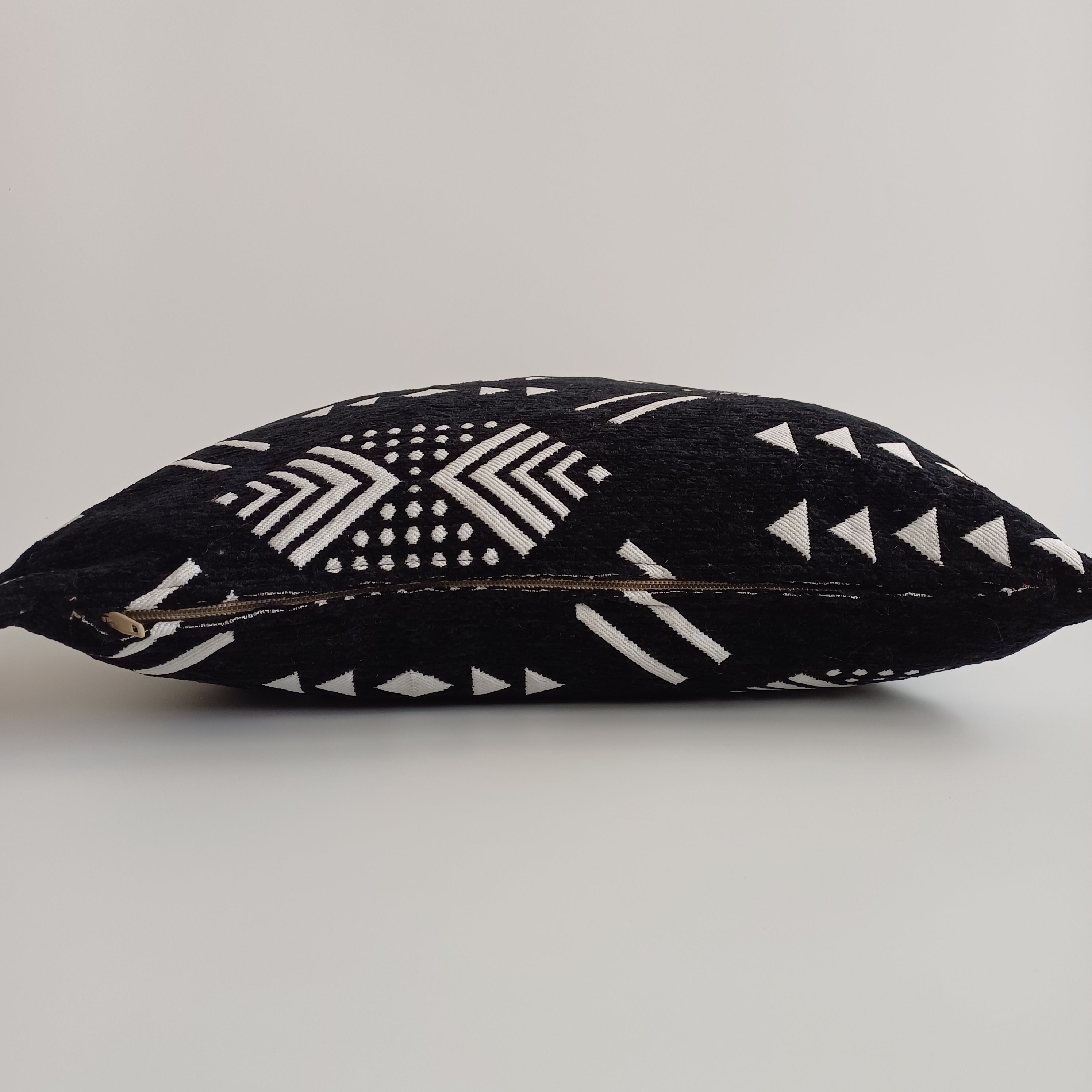 Moroccan Handmade Black Velvet Cushion Cover 16''x16'' / 40x40 CM