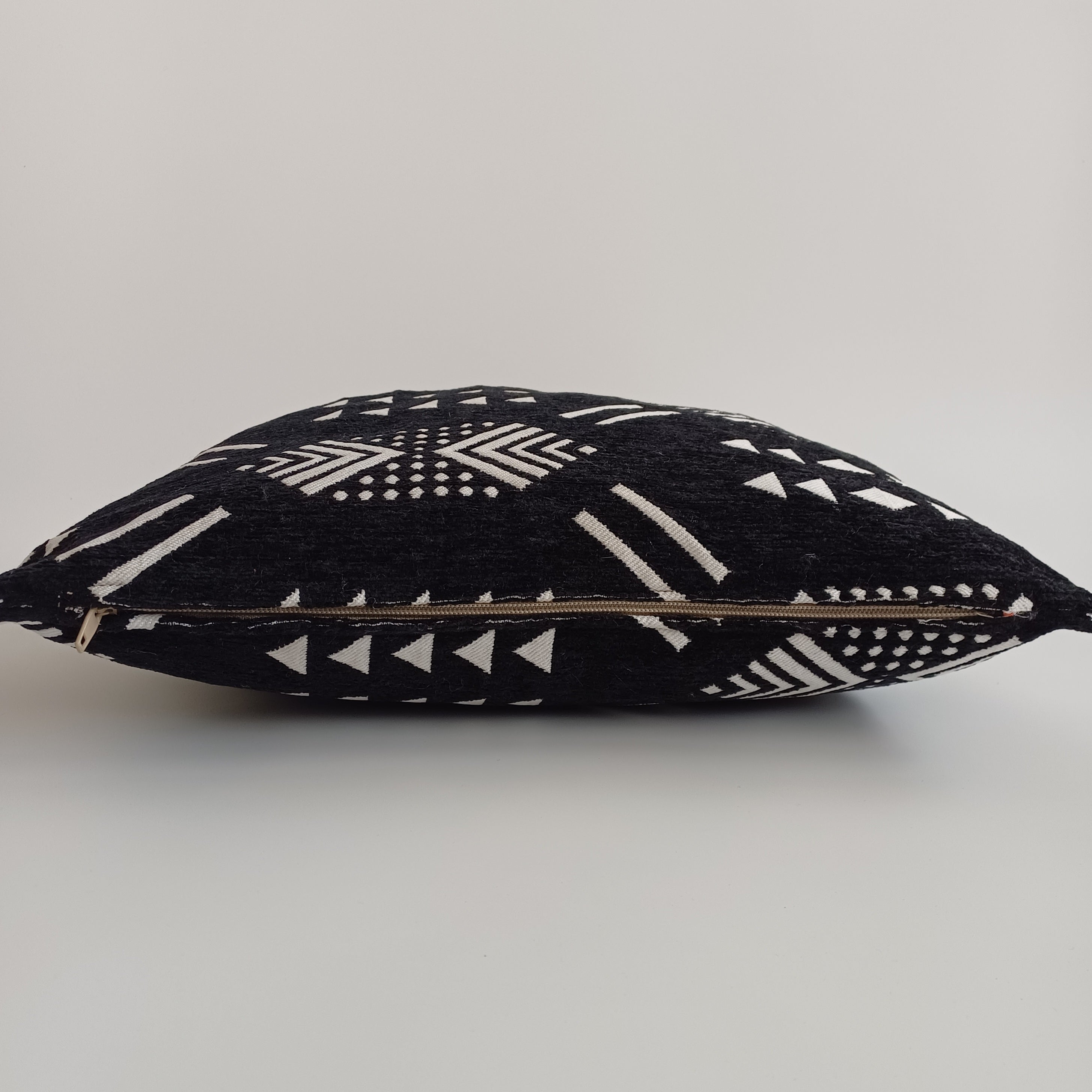 Moroccan Handmade Black Velvet Cushion Cover 16''x16'' / 40x40 CM