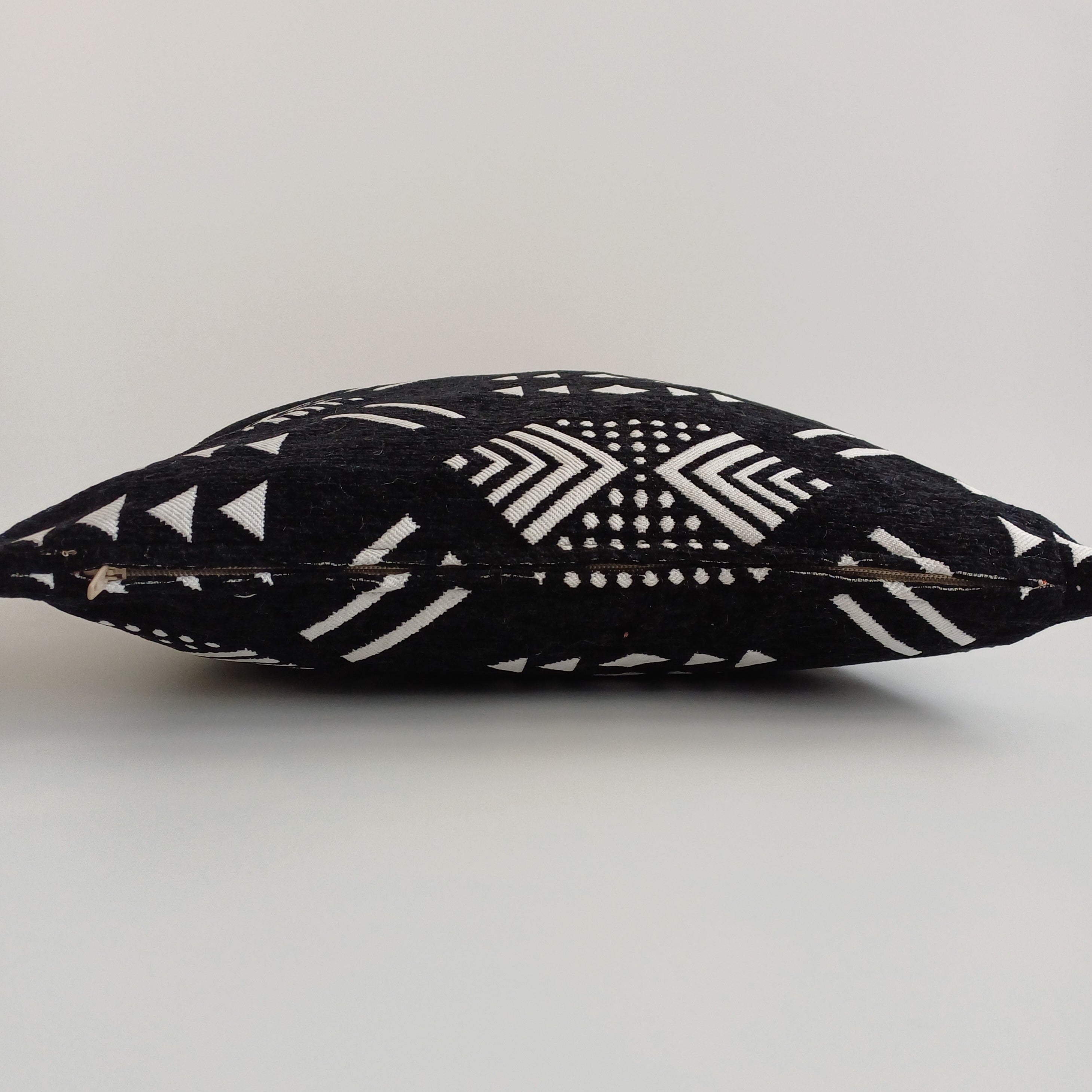 Moroccan Handmade Black Velvet Cushion Cover 16''x16'' / 40x40 CM