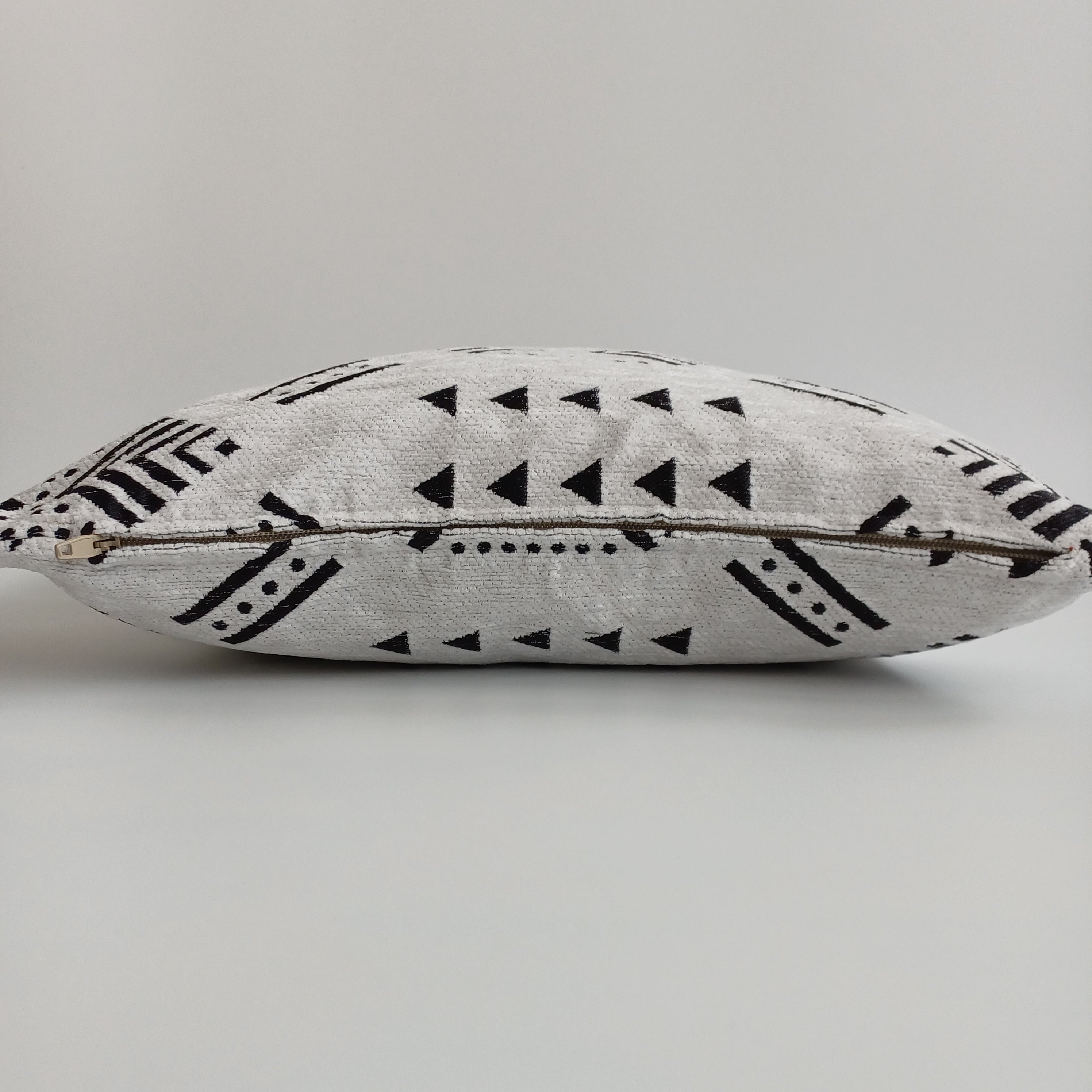 Moroccan Handmade White Velvet Cushion Cover 16''x16'' / 40x40 CM