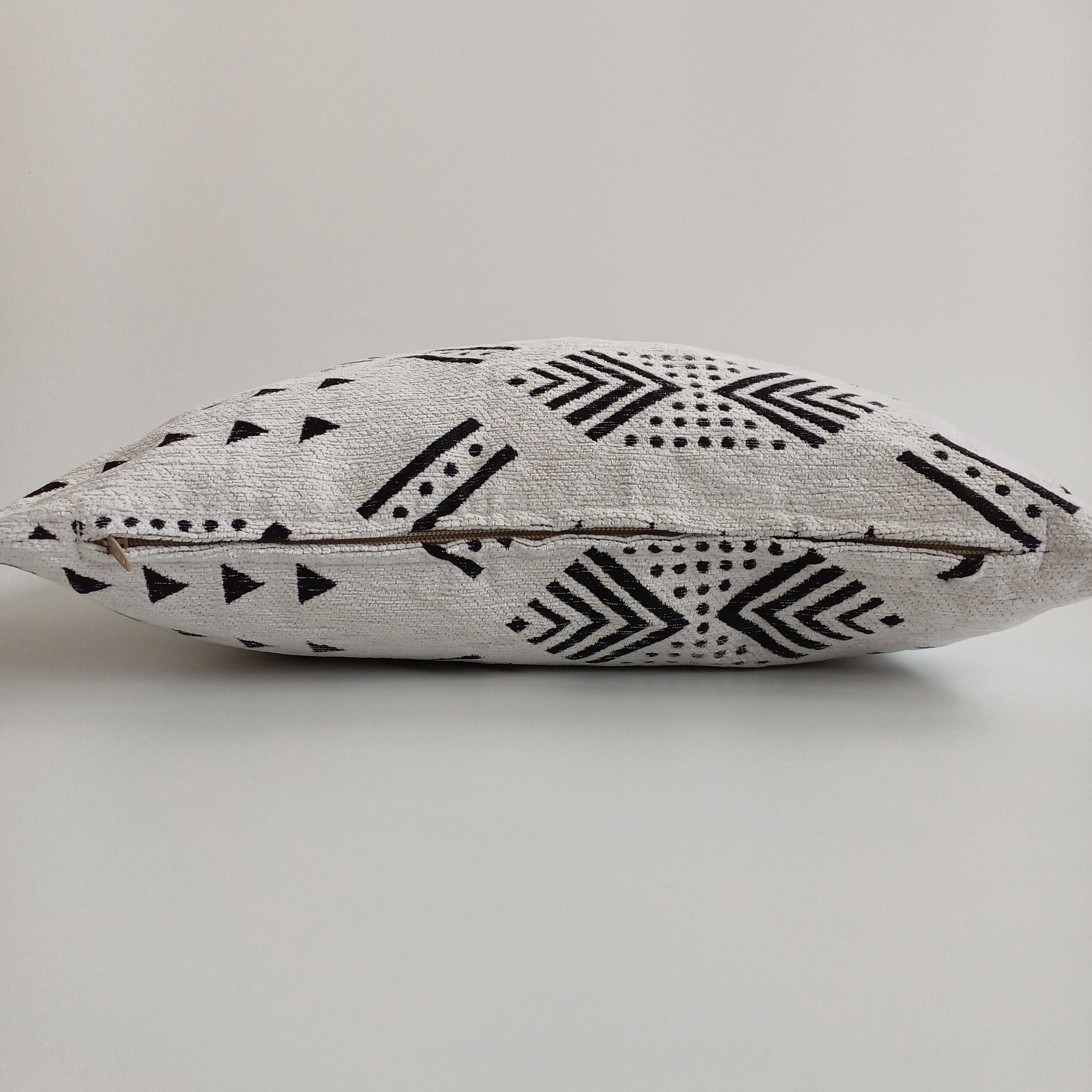 Moroccan Handmade White Velvet Cushion Cover 16''x16'' / 40x40 CM