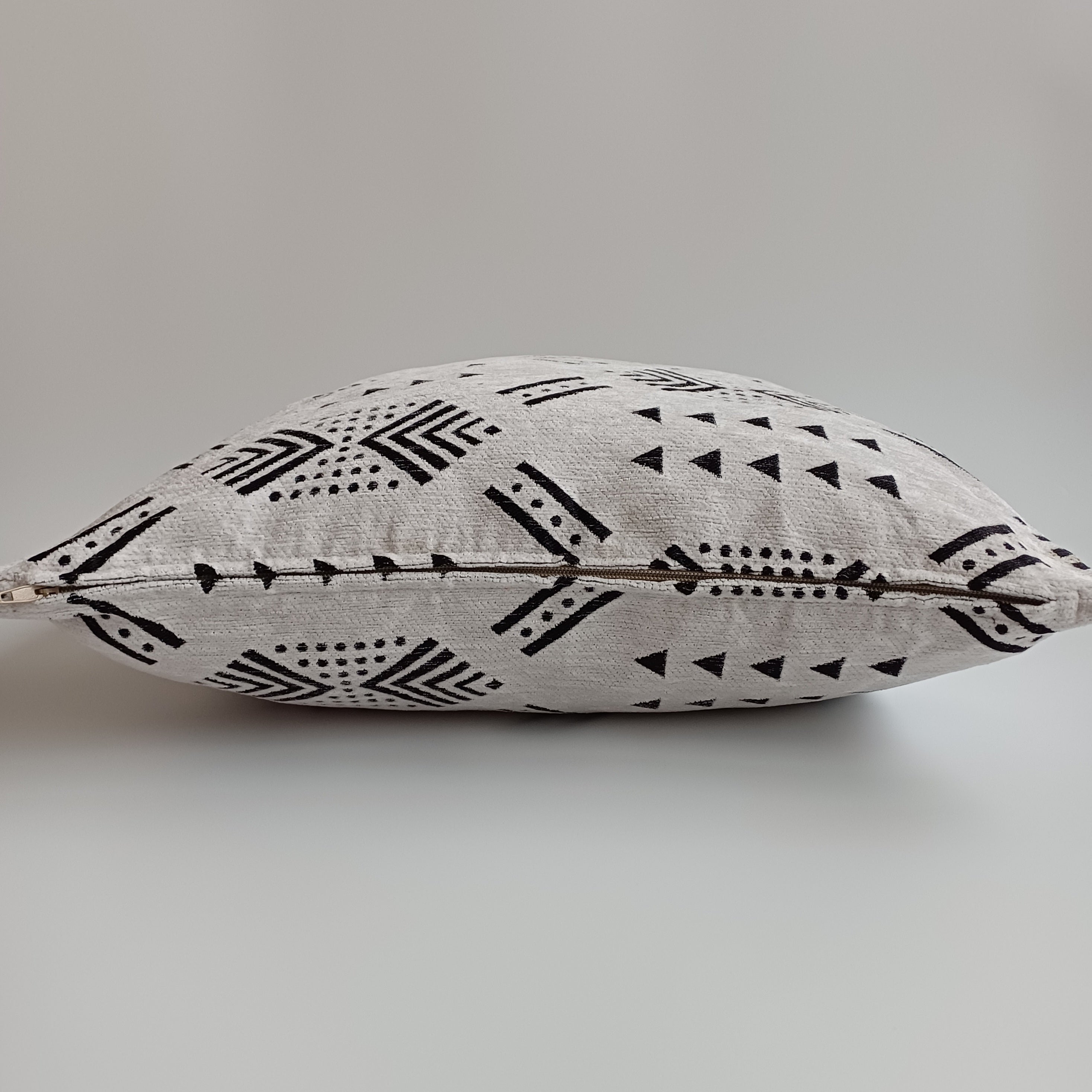 Moroccan Handmade White Velvet  Cushion Cover 20''x20'' / 50x50 CM