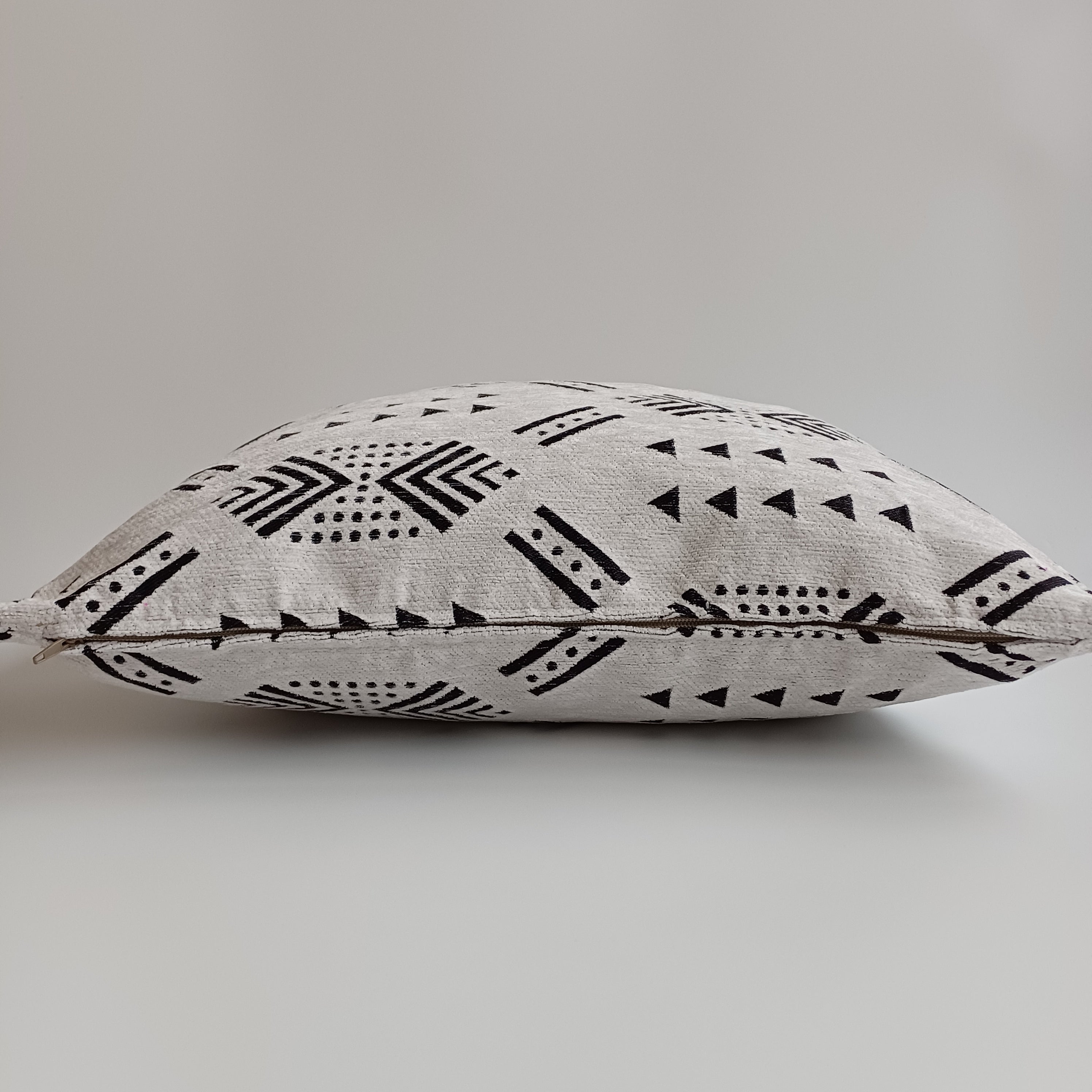 Moroccan Handmade White Velvet  Cushion Cover 20''x20'' / 50x50 CM
