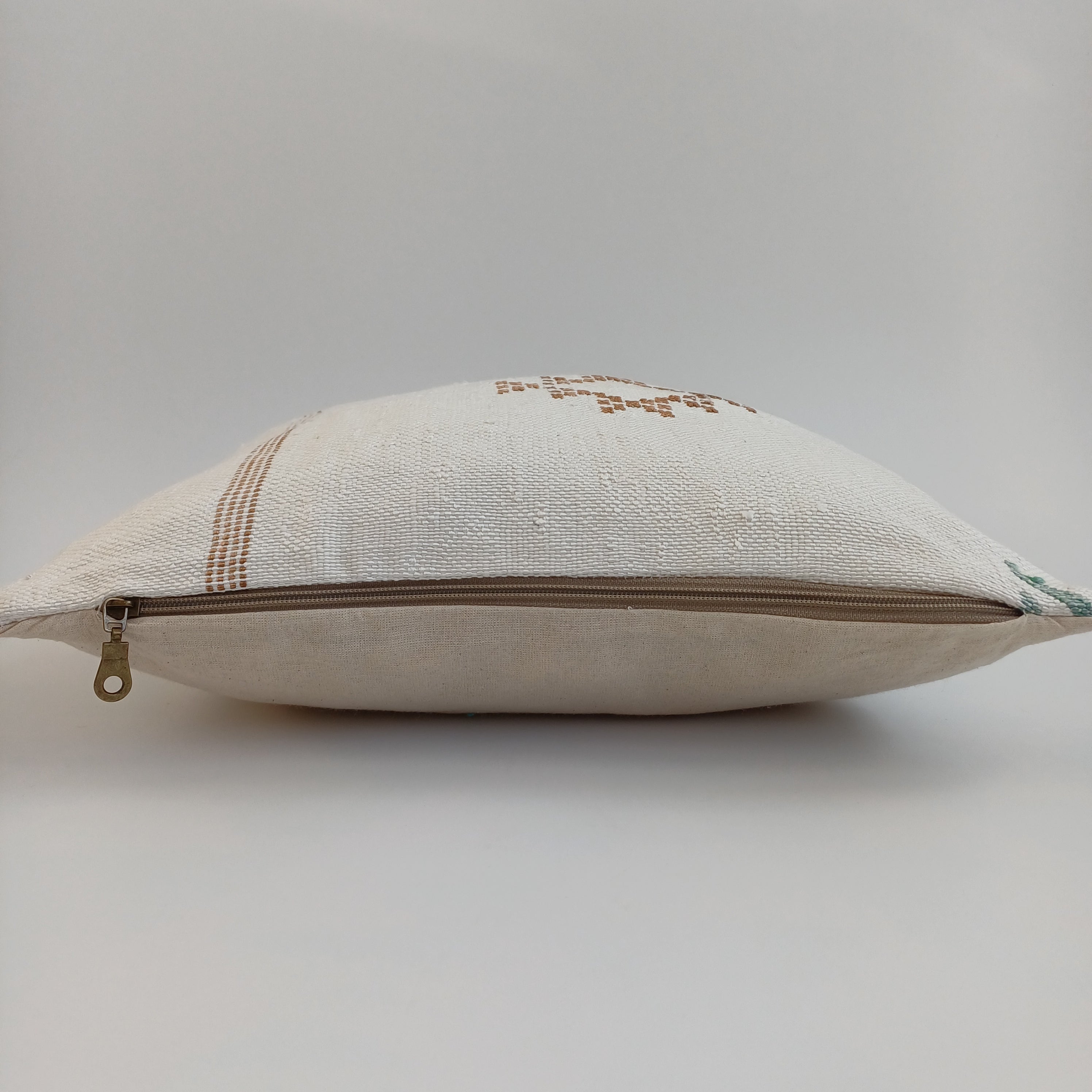 Moroccan Handmade White Cactus Silk Cushion Cover 16''x16'' / 40x40 CM