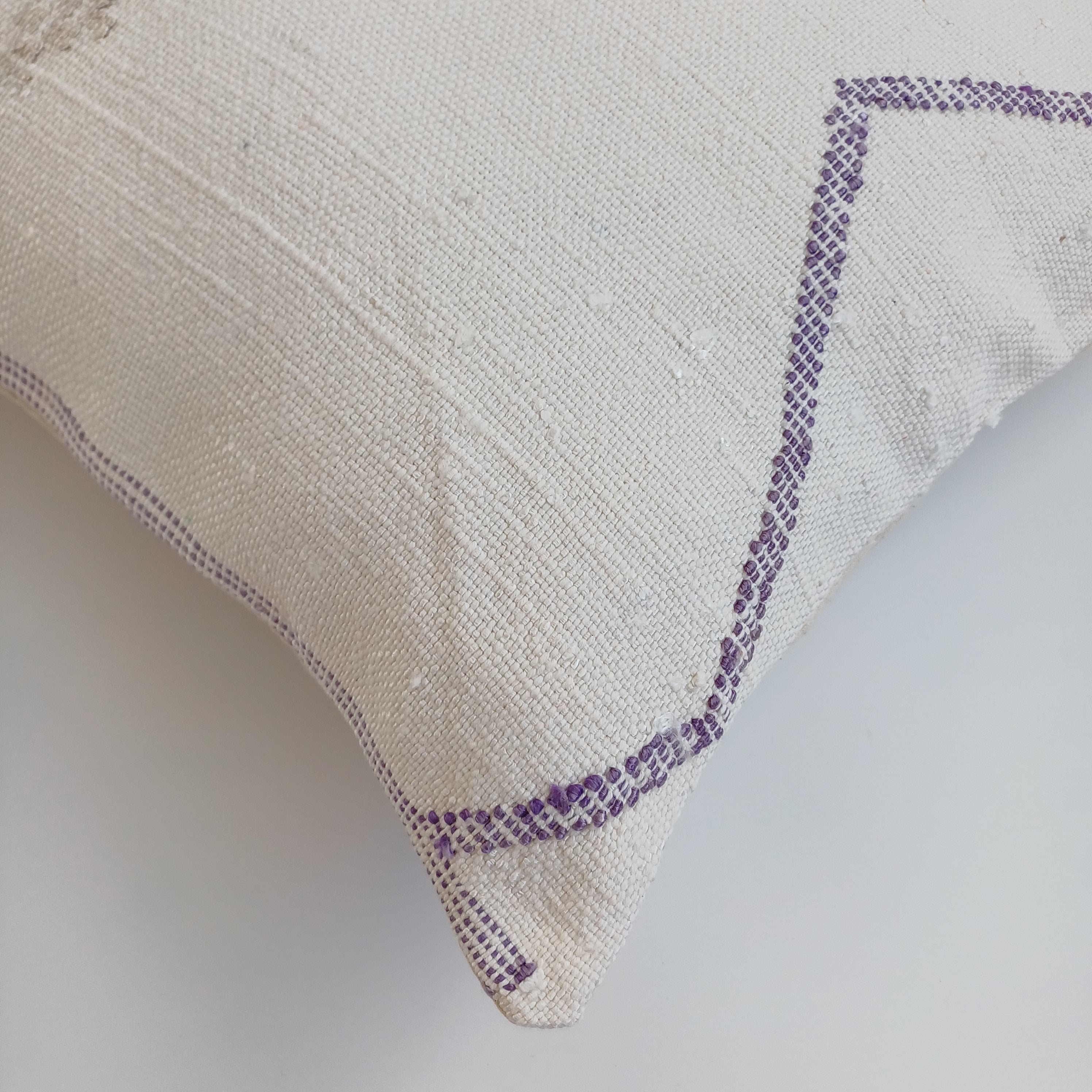 Moroccan Handmade White Cactus Silk Cushion Cover 16''x16'' / 40x40 CM