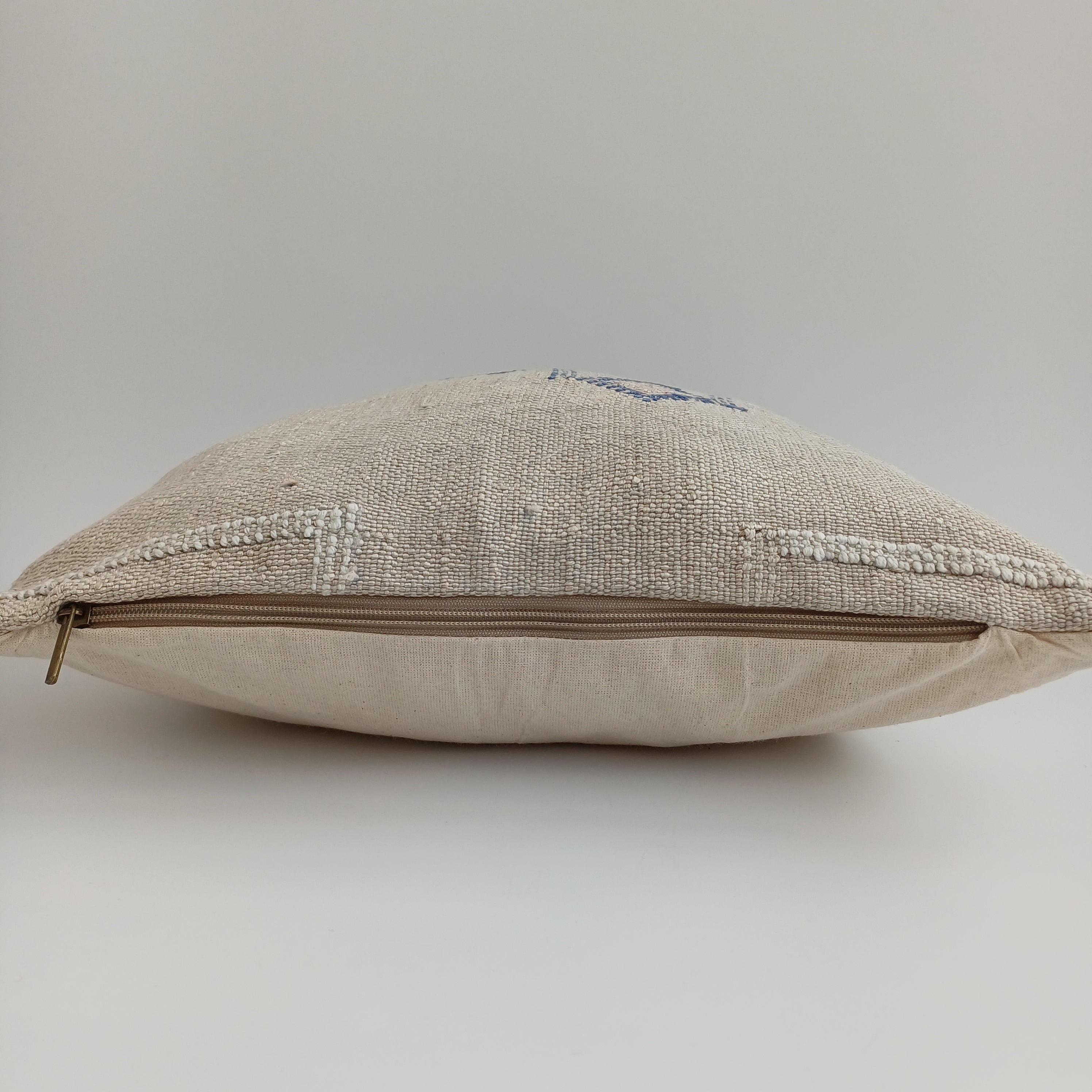 Moroccan Handmade Oatmeal Cactus Silk Cushion Cover 16''x16'' / 40x40 CM