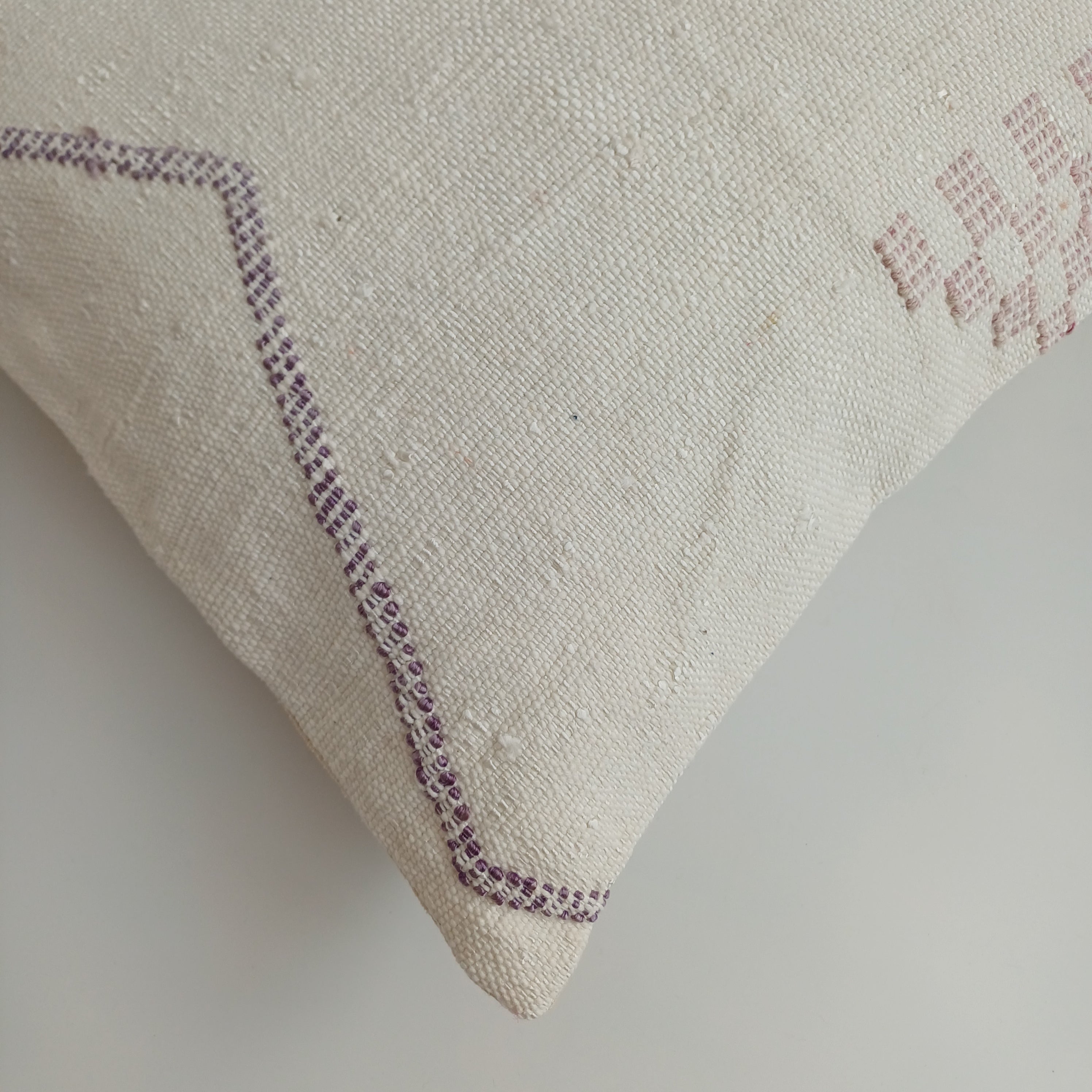 Moroccan Handmade White Cactus Silk Cushion Cover 16''x16'' / 40x40 CM