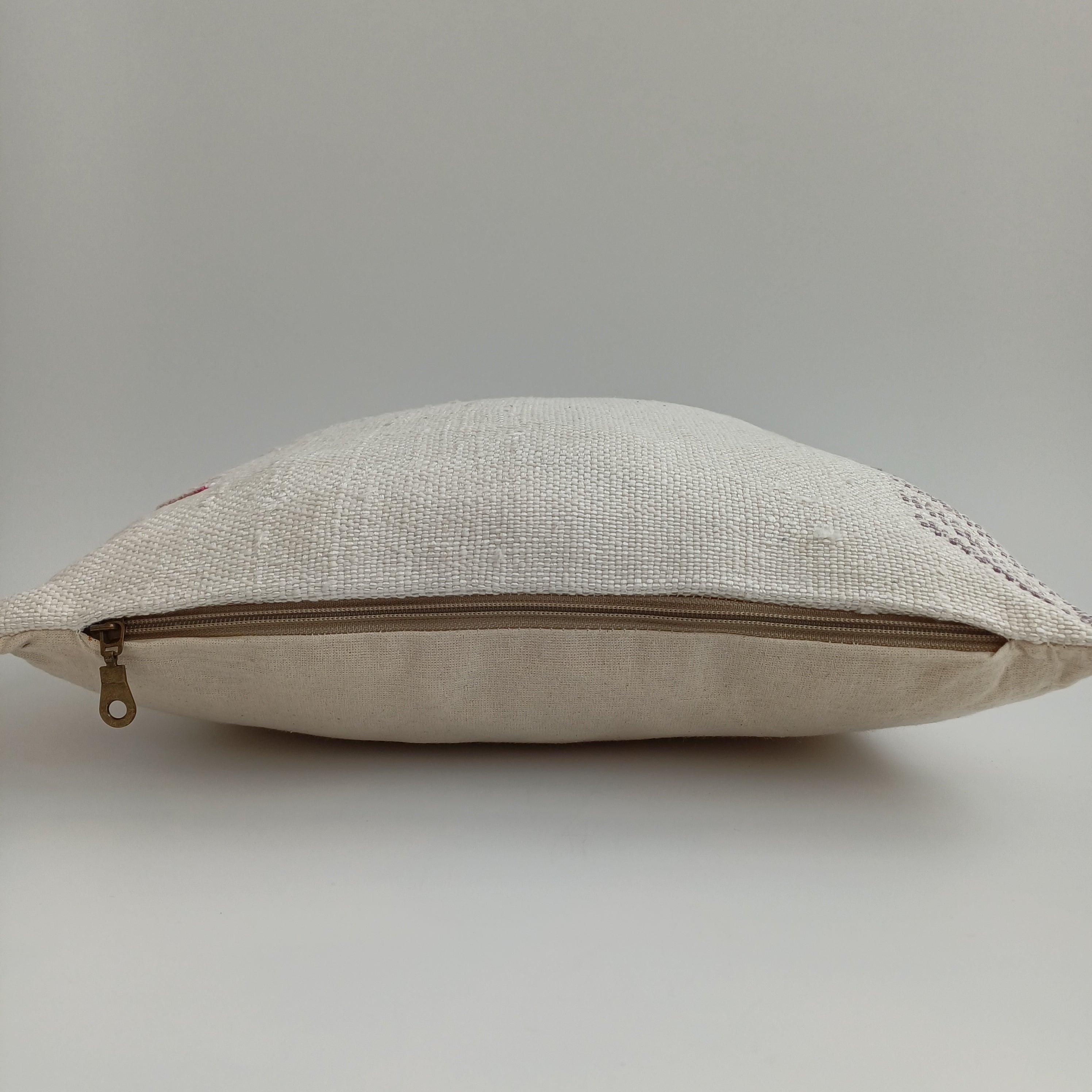 Moroccan Handmade White Cactus Silk Cushion Cover 16''x16'' / 40x40 CM