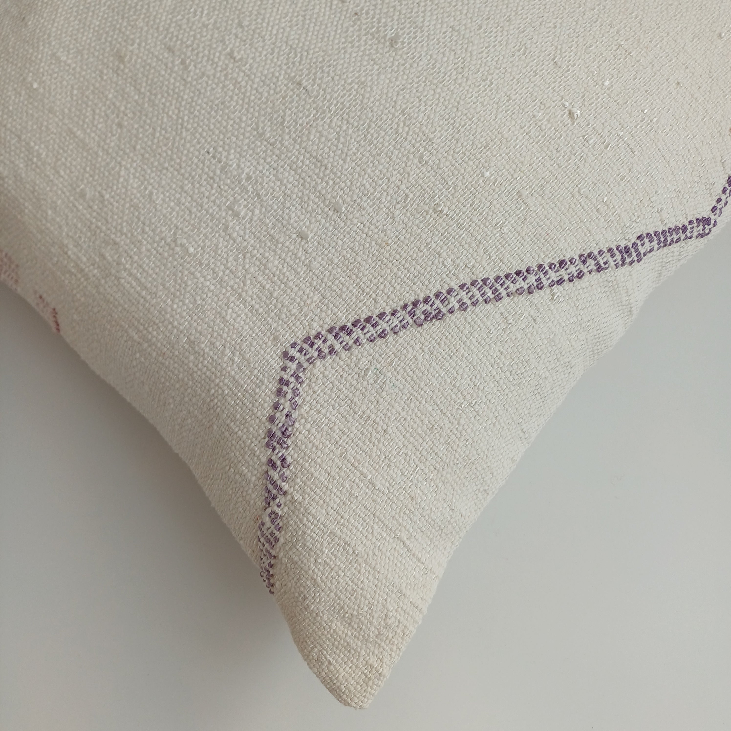 Moroccan Handmade White Cactus Silk Cushion Cover 16''x16'' / 40x40 CM