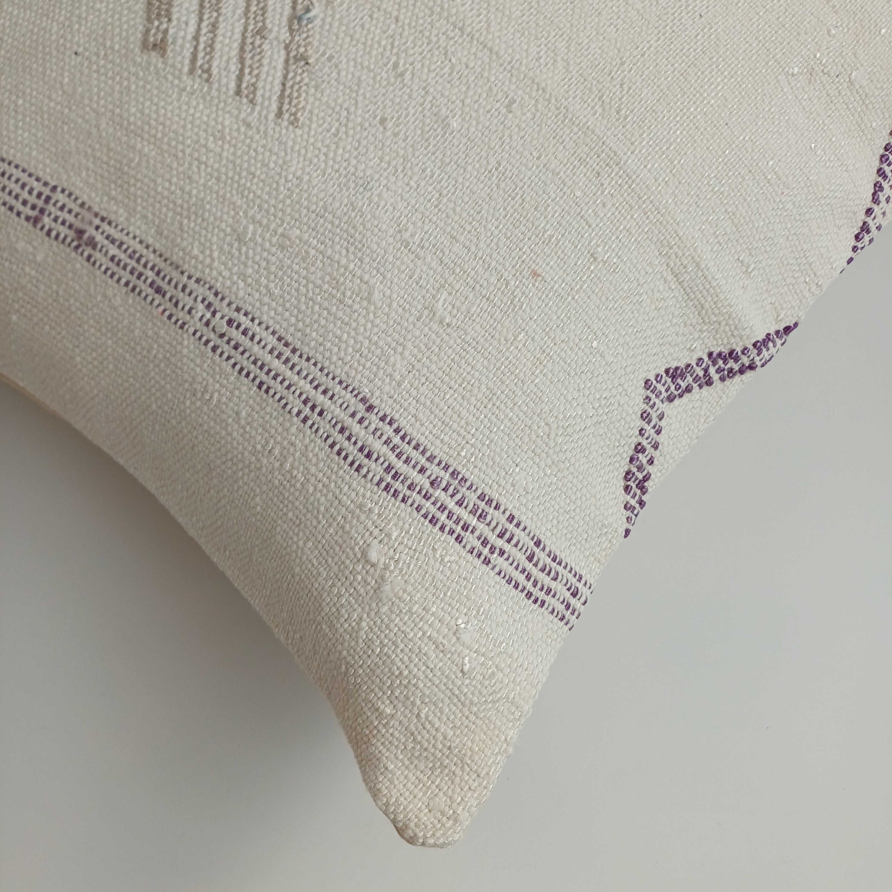 Moroccan Handmade White Cactus Silk Cushion Cover 16''x16'' / 40x40 CM