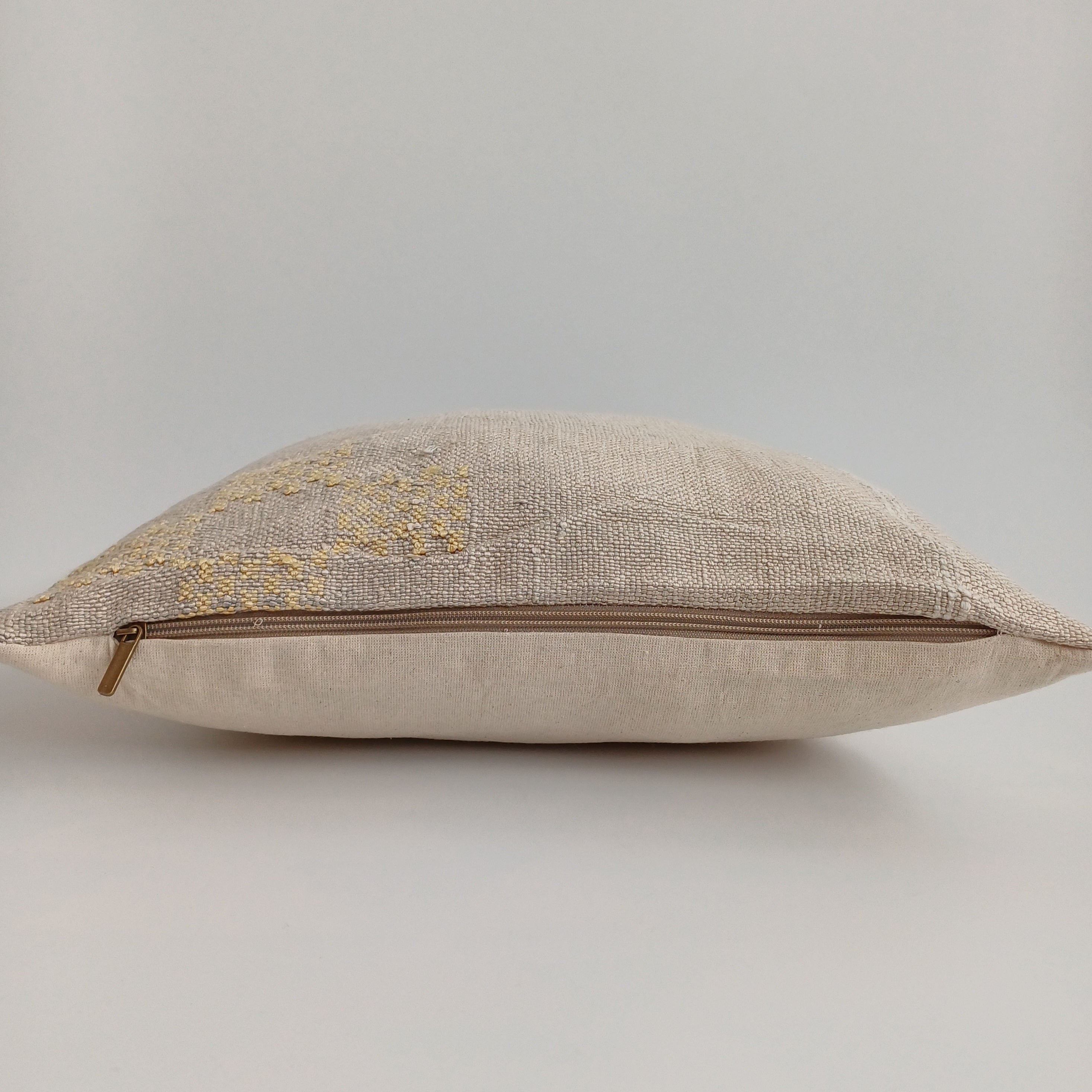 Moroccan Handmade Oatmeal Cactus Silk Cushion Cover 16''x16'' / 40x40 CM