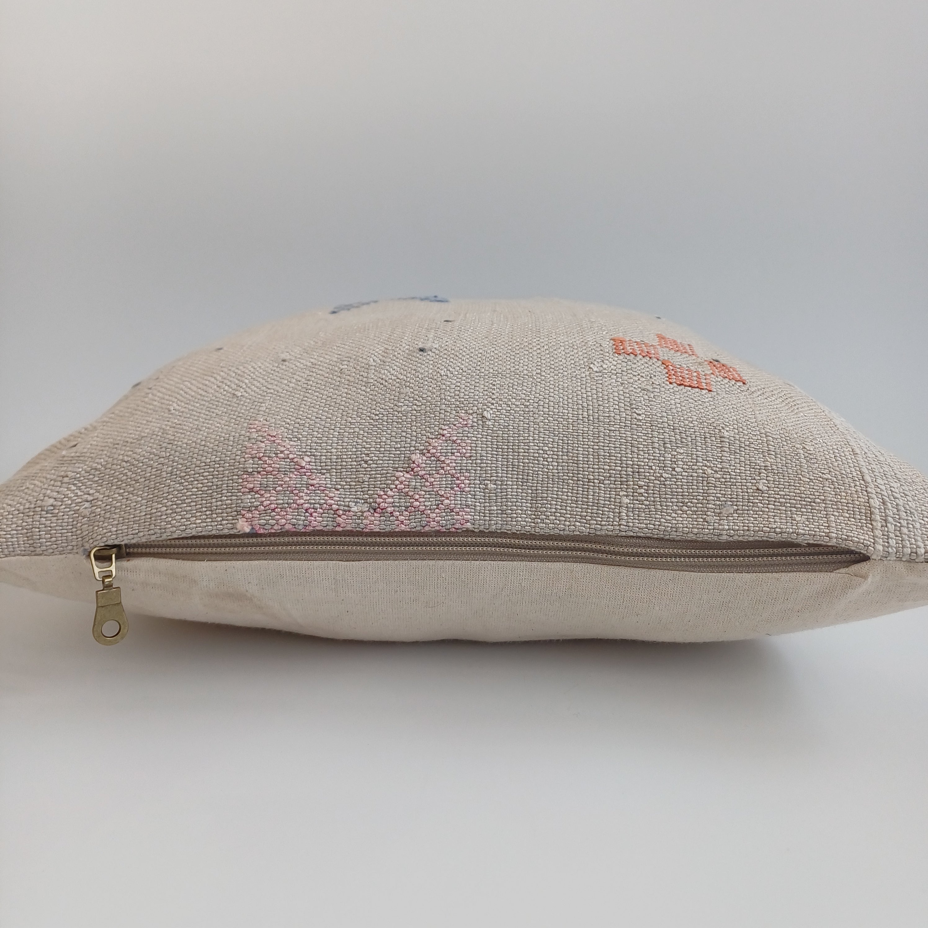 Moroccan Handmade Oatmeal Cactus Silk Cushion Cover 16''x16'' / 40x40 CM