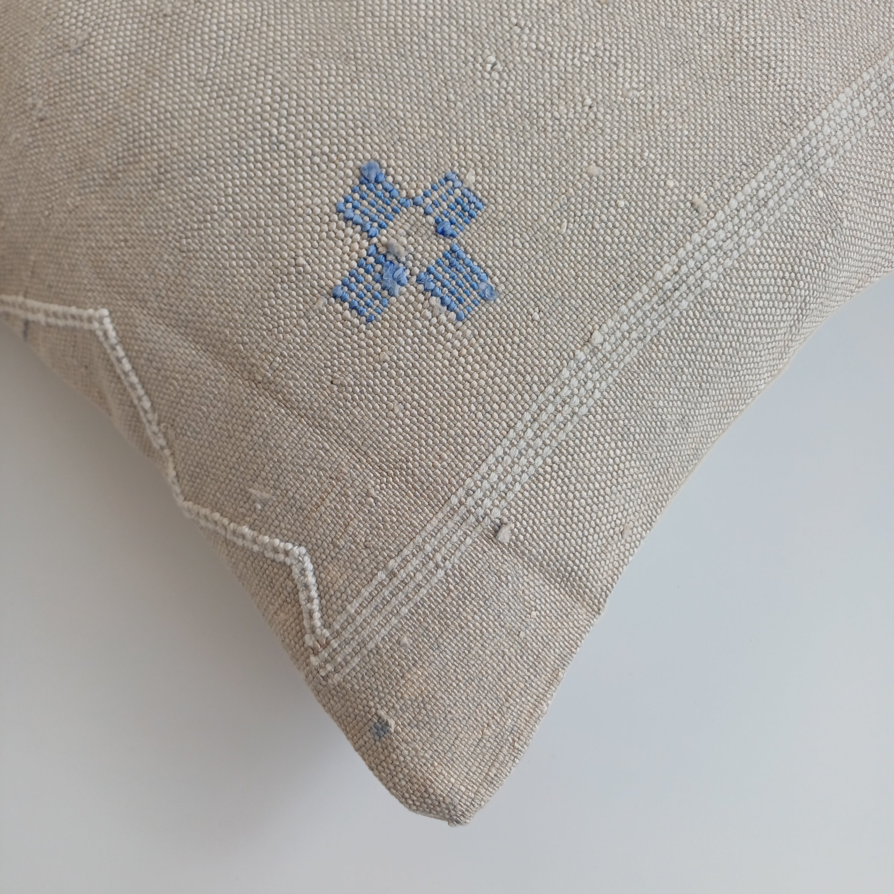 Moroccan Handmade Oatmeal Cactus Silk Cushion Cover 16''x16'' / 40x40 CM