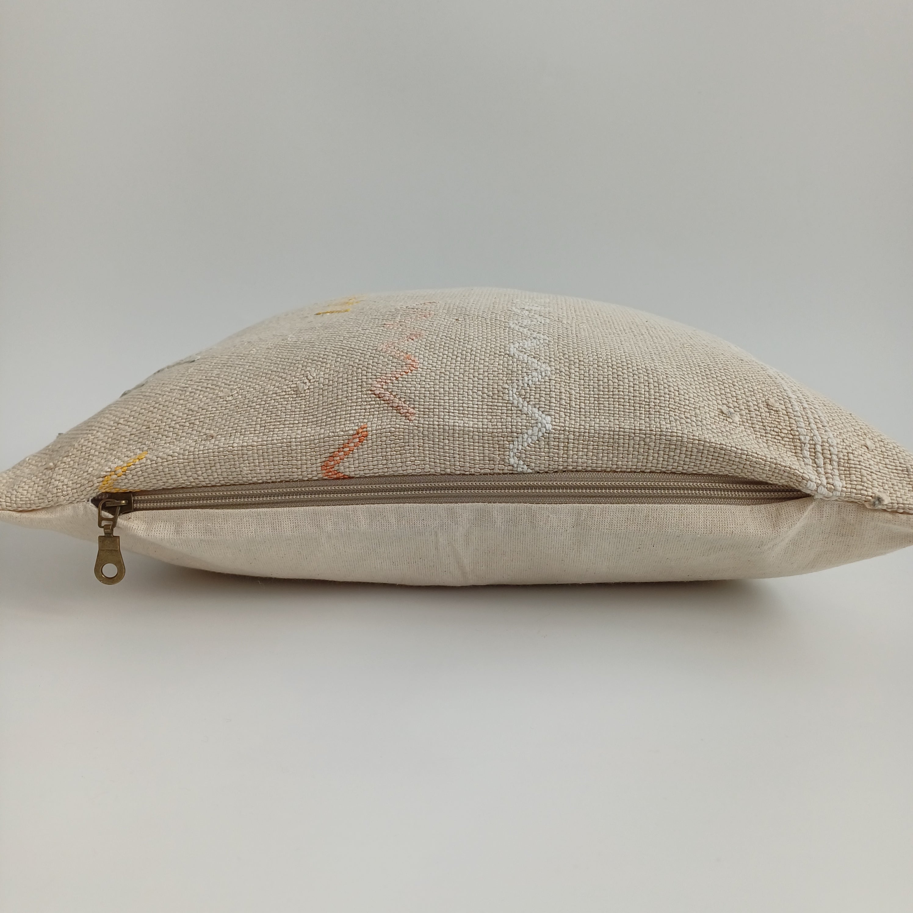 Moroccan Handmade Oatmeal Cactus Silk Cushion Cover 16''x16'' / 40x40 CM