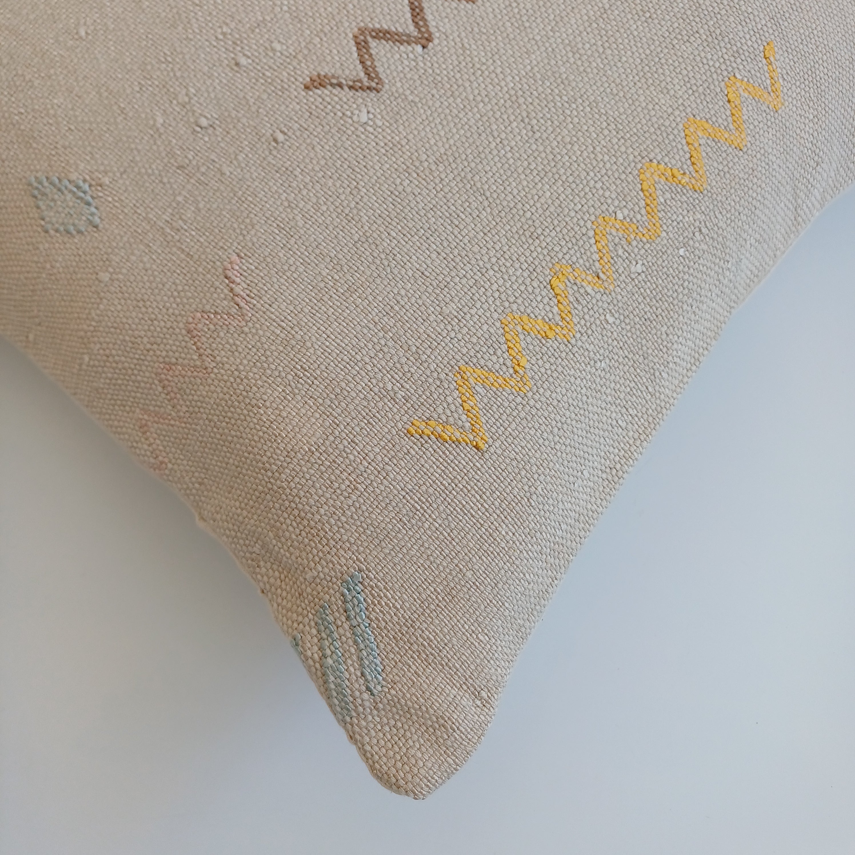 Moroccan Handmade Oatmeal Cactus Silk Cushion Cover 16''x16'' / 40x40 CM