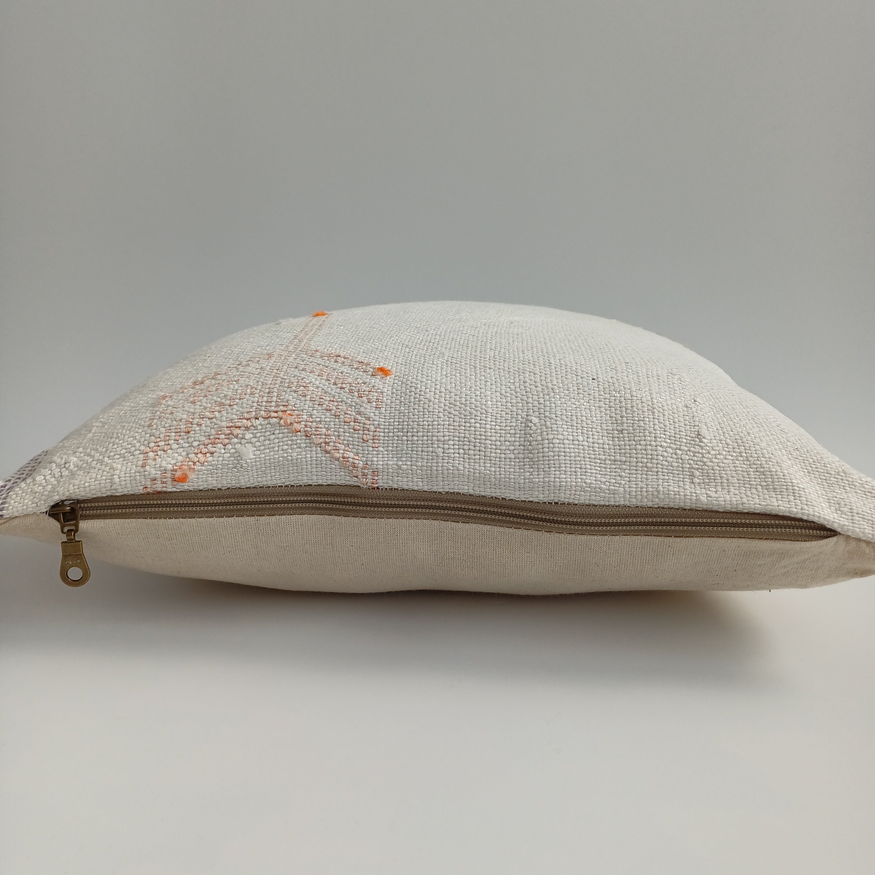 Moroccan Handmade White Cactus Silk Cushion Cover 16''x16'' / 40x40 CM