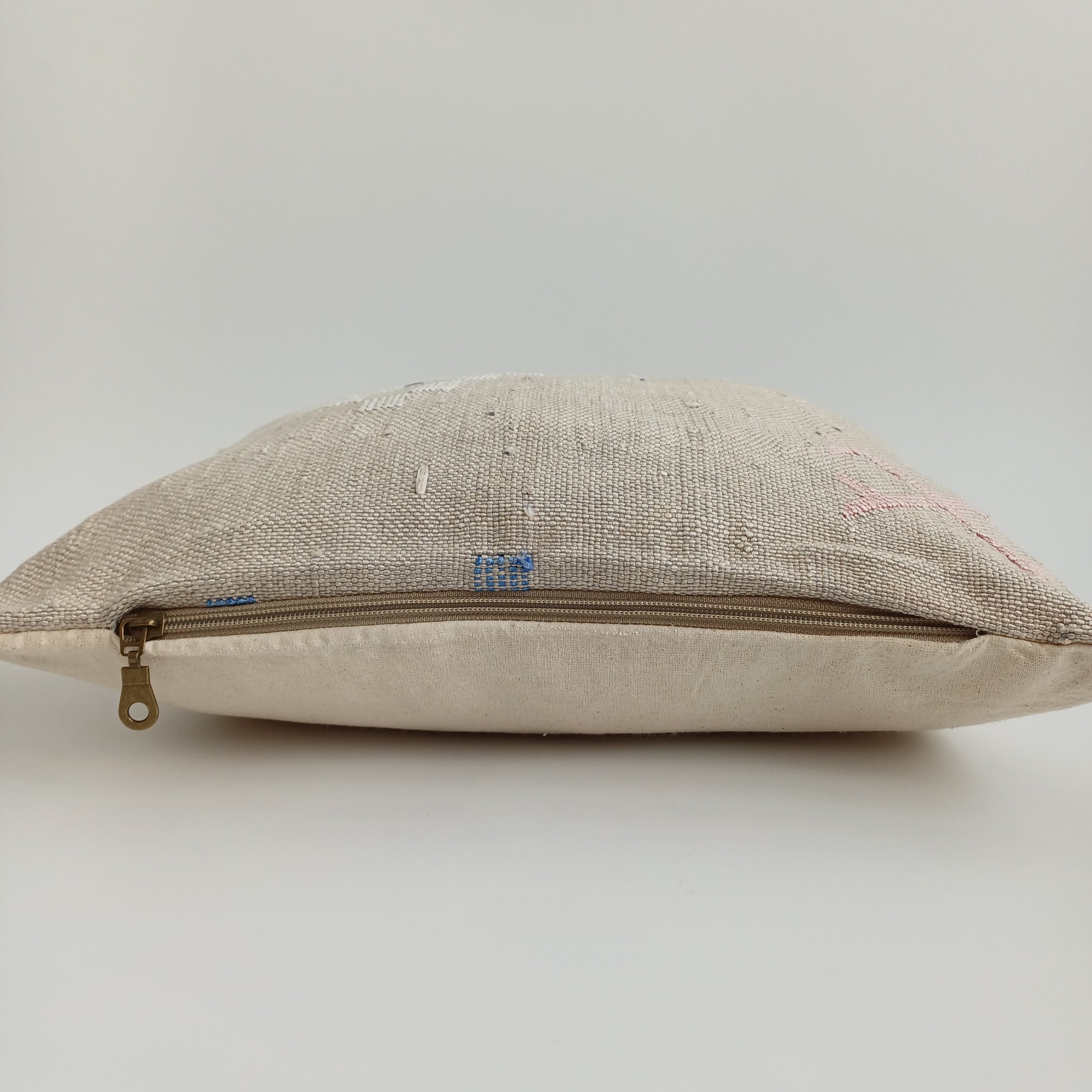 Moroccan Handmade Oatmeal Cactus Silk Cushion Cover 16''x16'' / 40x40 CM