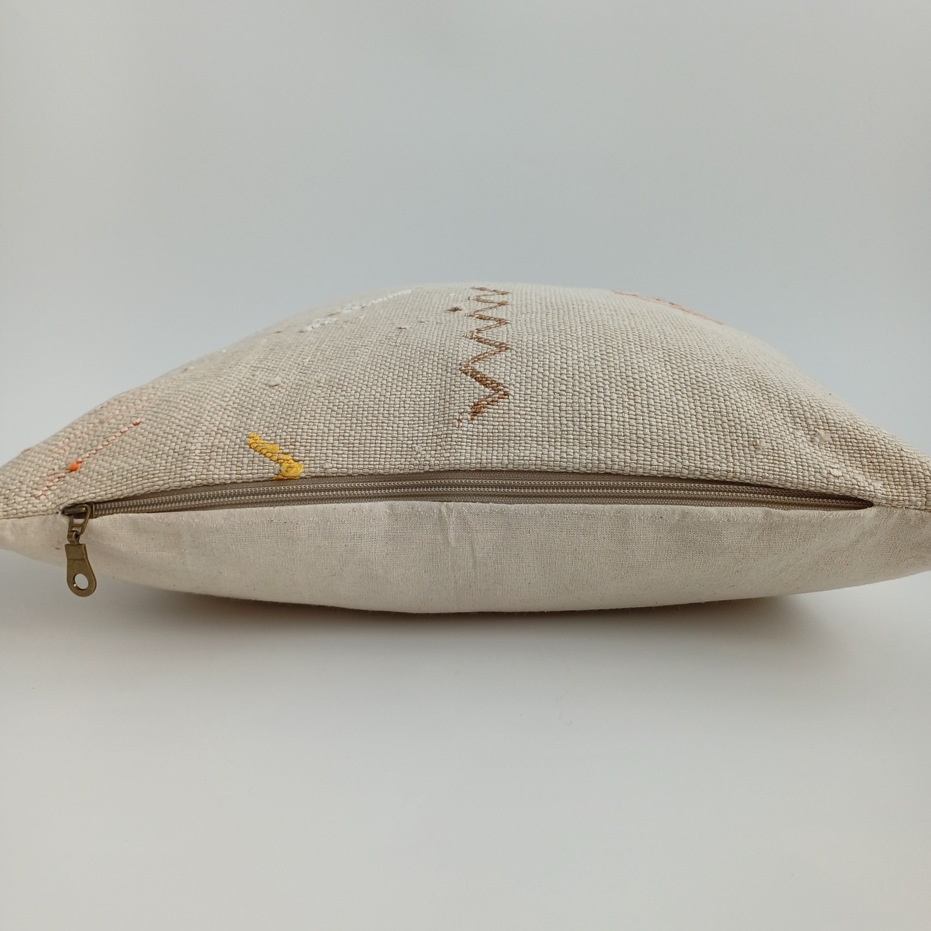 Moroccan Handmade Oatmeal Cactus Silk Cushion Cover 16''x16'' / 40x40 CM