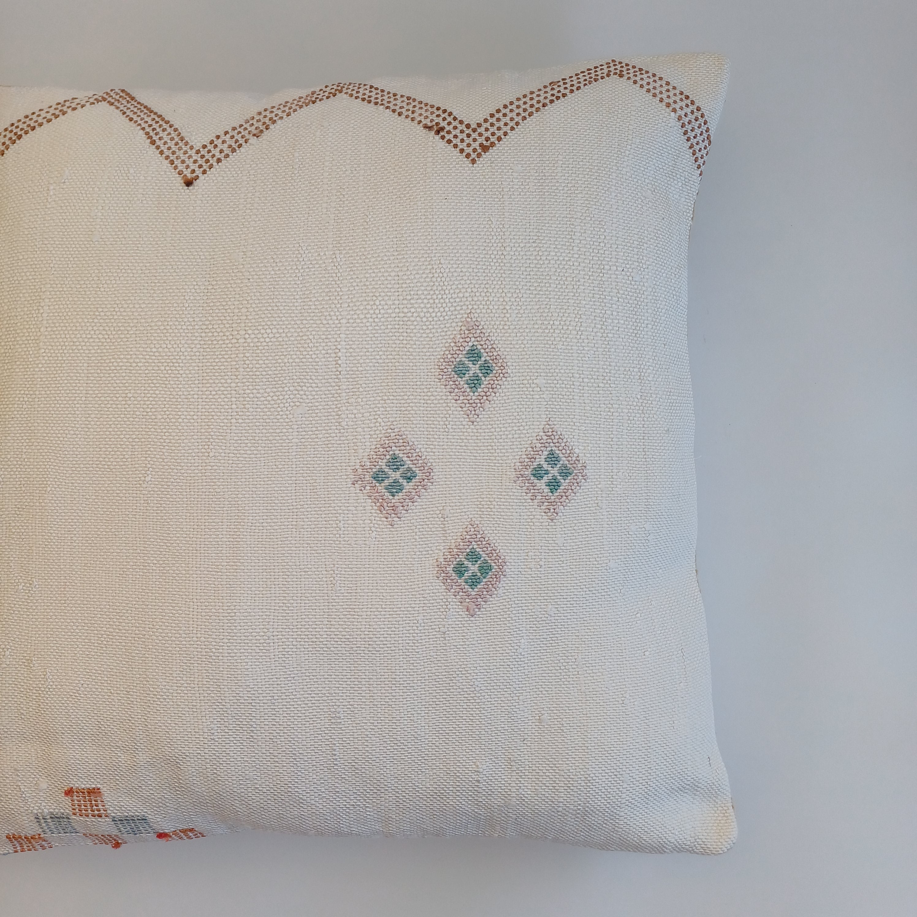 Moroccan Handmade Cream White Cactus Silk Cushion Cover 20''x20'' / 50x50 CM