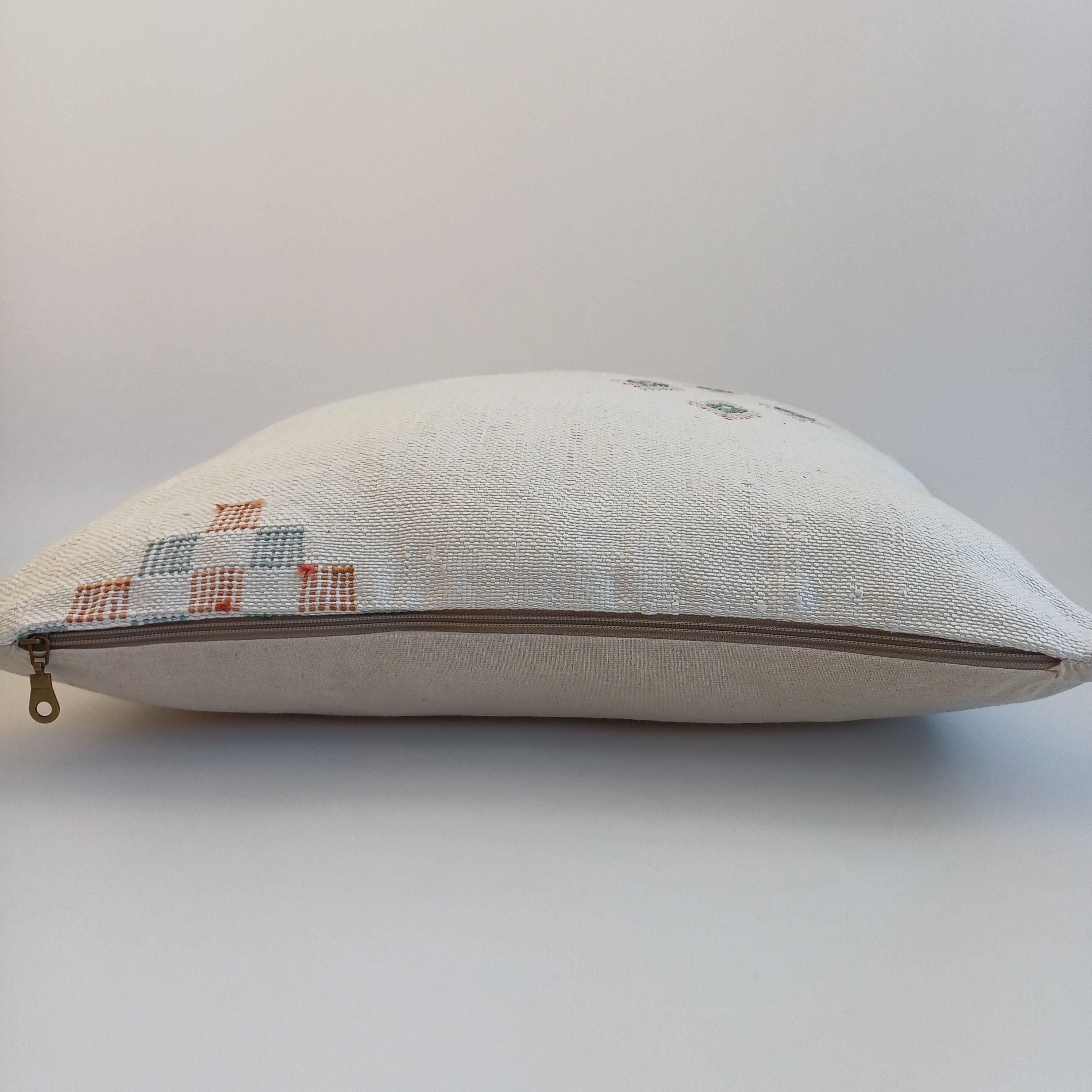 Moroccan Handmade Cream White Cactus Silk Cushion Cover 20''x20'' / 50x50 CM