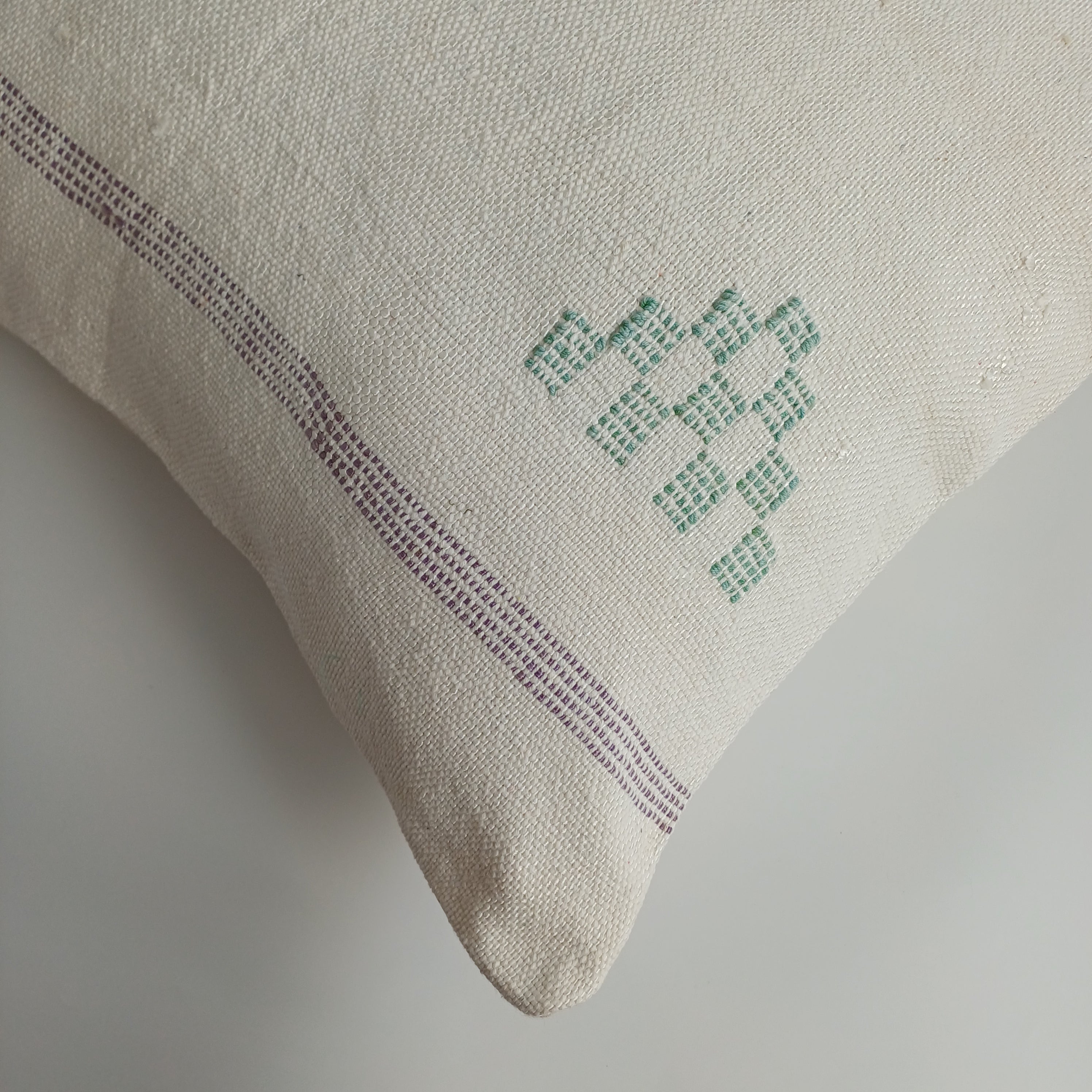 Moroccan Handmade Cream White Cactus Silk Cushion Cover 20''x20'' / 50x50 CM