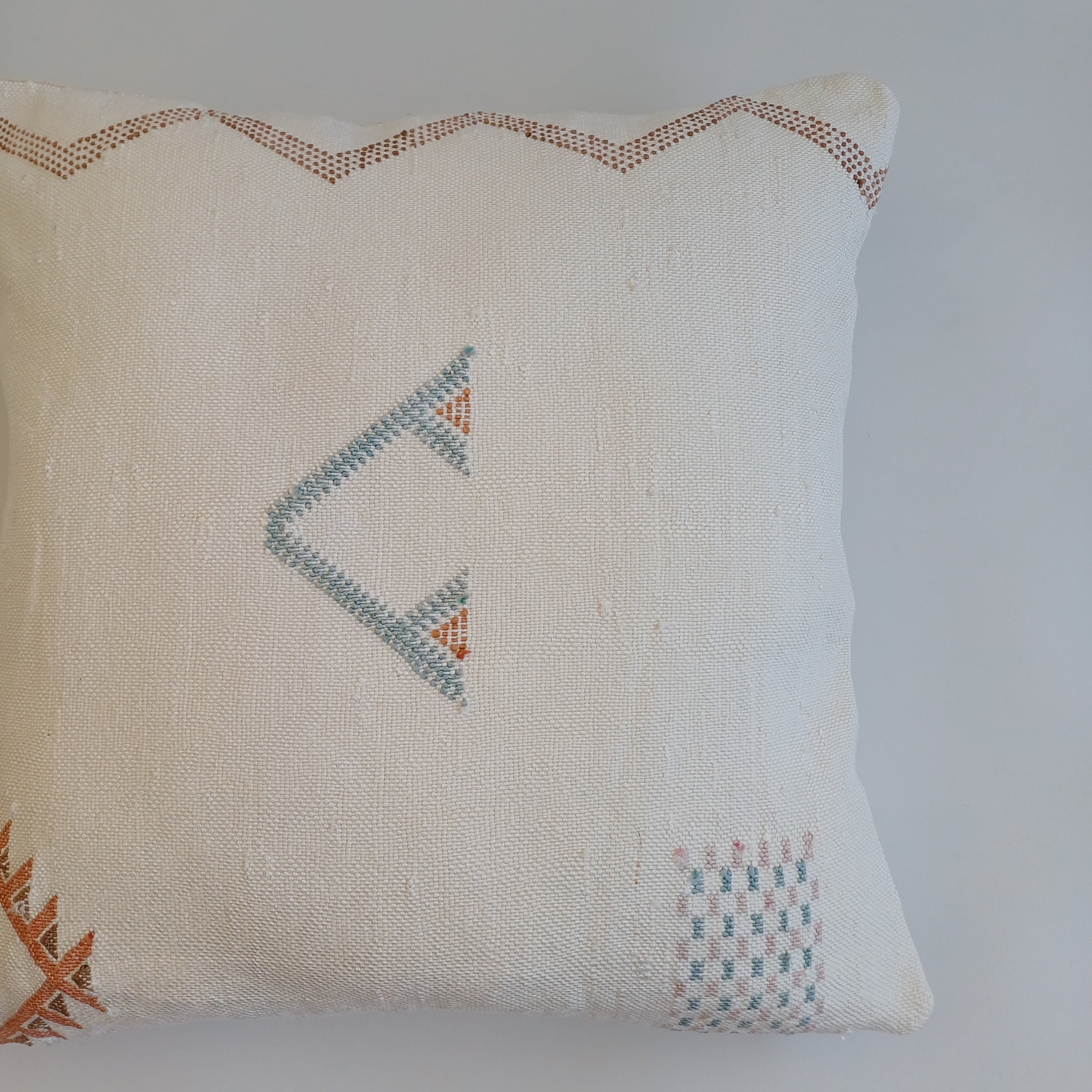 Moroccan Handmade Cream White Cactus Silk Cushion Cover 20''x20'' / 50x50 CM