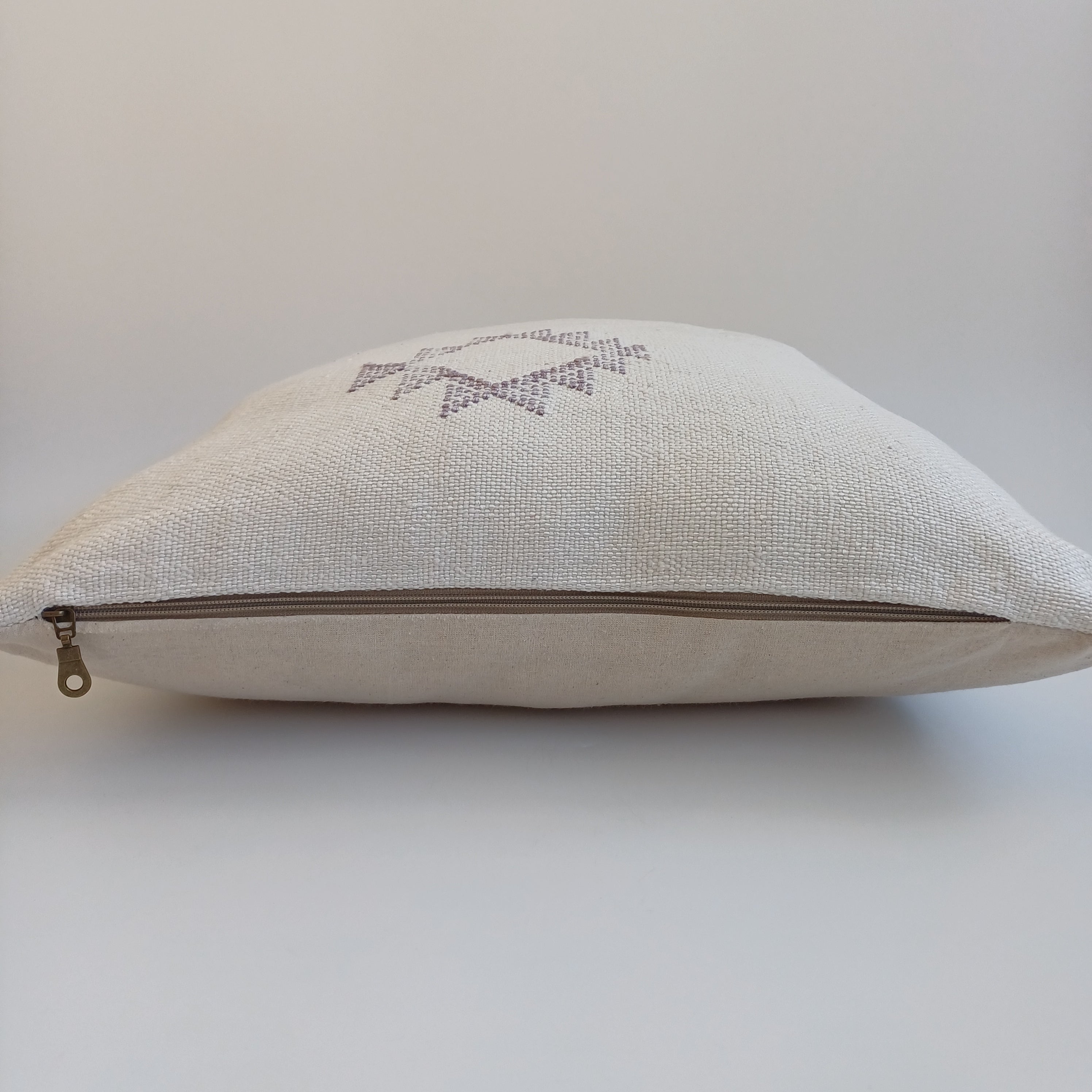 Moroccan Handmade Cream White Cactus Silk Cushion Cover 20''x20'' / 50x50 CM