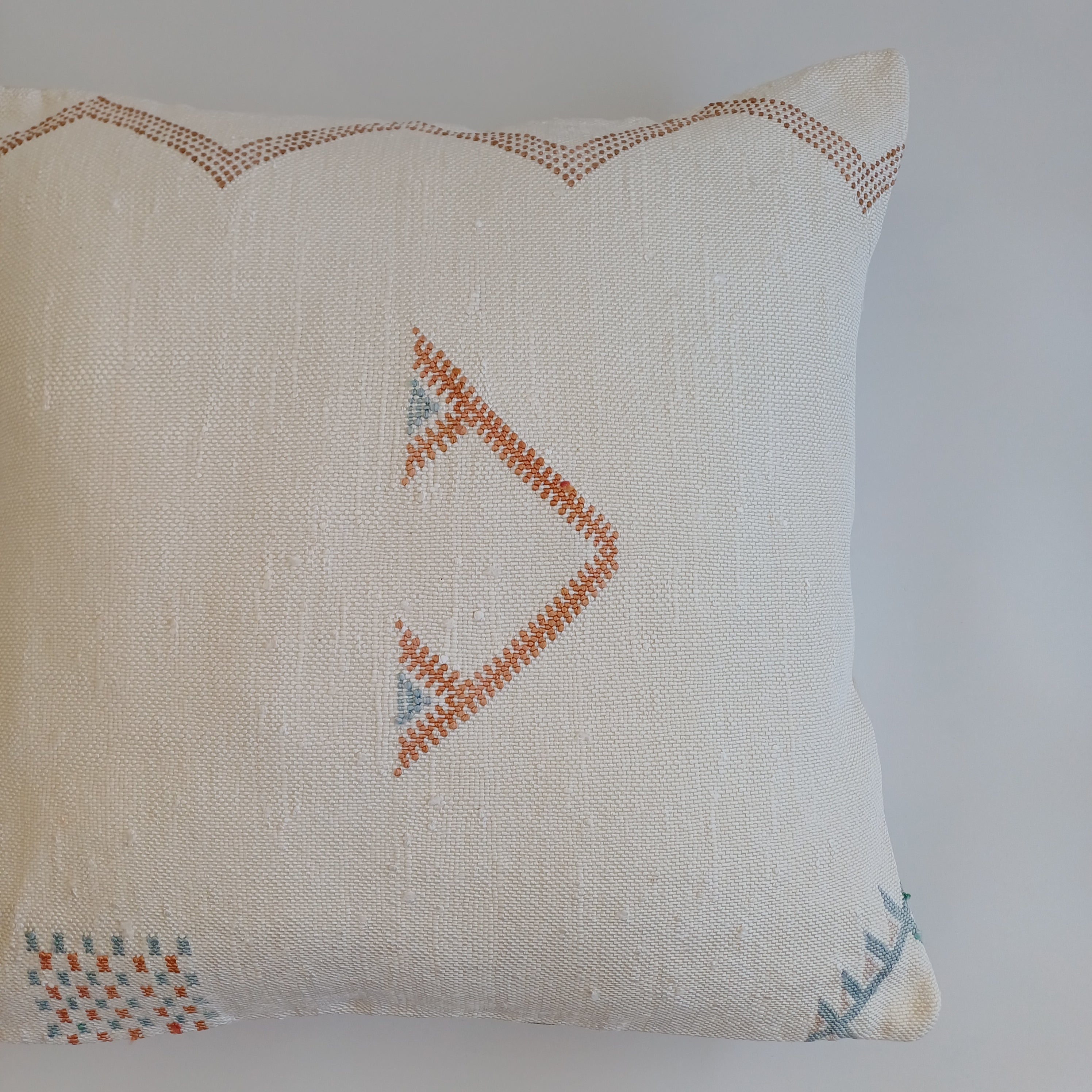 Moroccan Handmade Cream White Cactus Silk Cushion Cover 20''x20'' / 50x50 CM