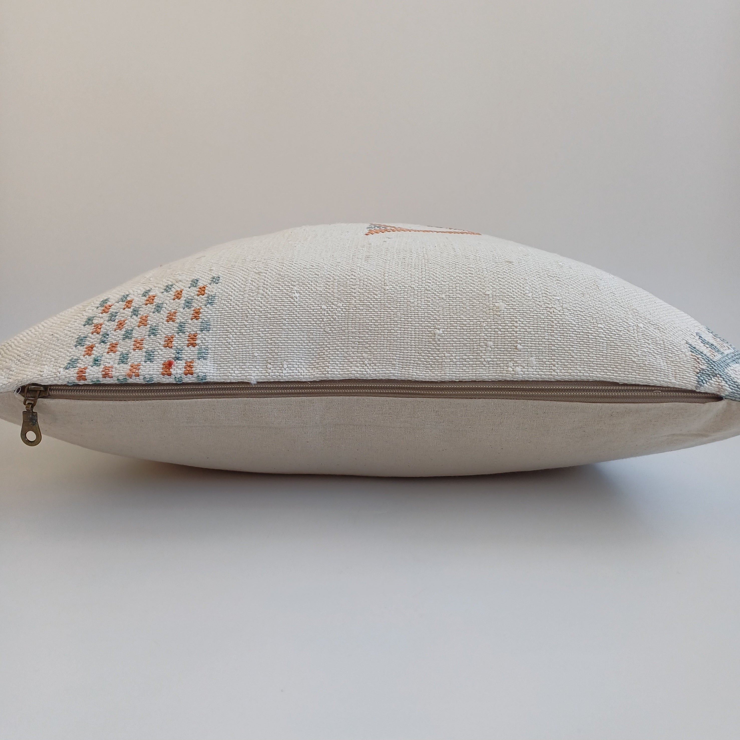 Moroccan Handmade Cream White Cactus Silk Cushion Cover 20''x20'' / 50x50 CM
