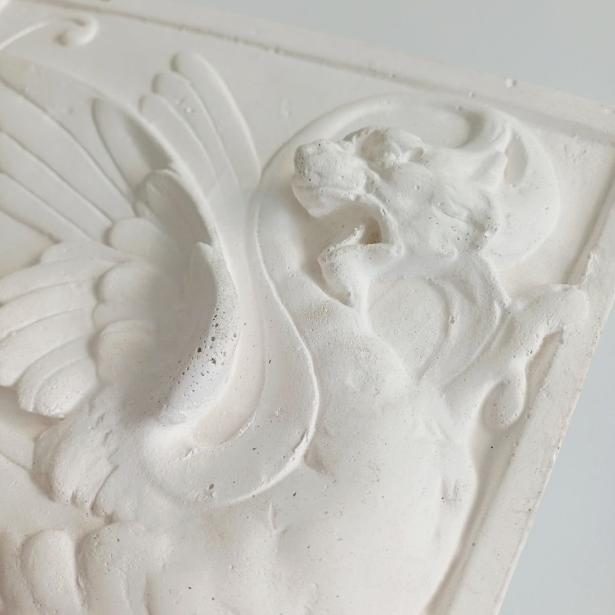 Winged Dragon Relief Wall Plaque, Minimalist Textured White Mythical Beast Wall Sculpture, Home Decor 22x18 CM
