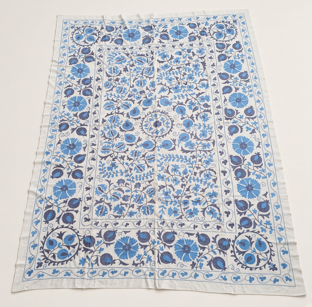 Uzbek Silk Suzani Tapestry, Hand Embroidered Wall Hanging, Suzani Bedspread, Suzani Tablecloth 256x192 CM