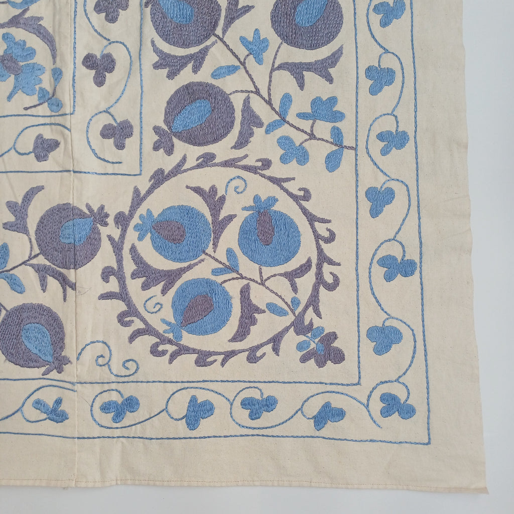 Uzbek Silk Suzani Tapestry, Hand Embroidered Wall Hanging, Suzani Bedspread, Suzani Tablecloth 256x192 CM