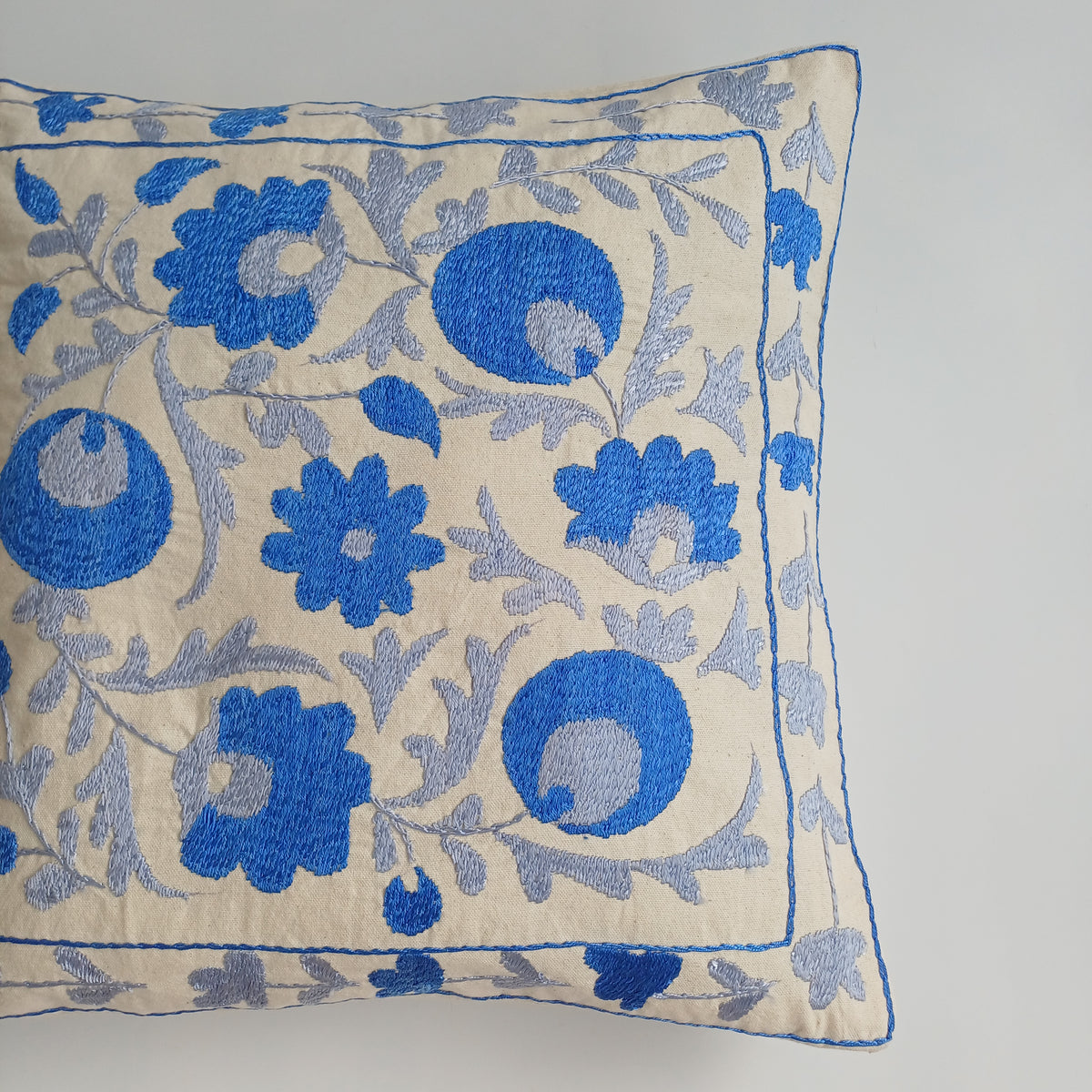 Hand Embroidered Pomegranate Multicolour Uzbek Suzani Cushion Cover 17''x17'' / 45x45 CM