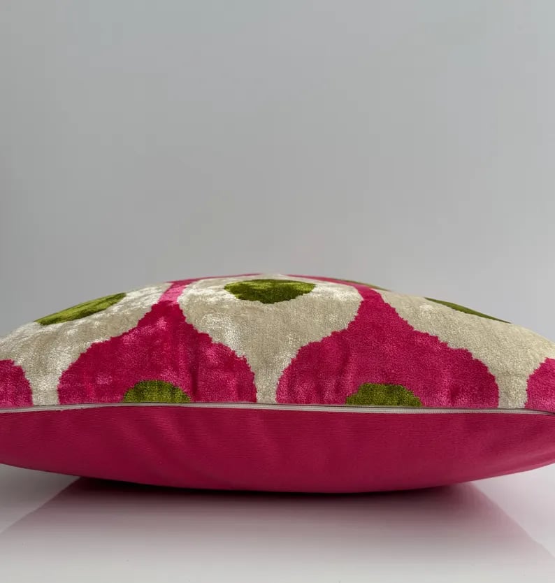 Pink Silk Velvet Ogival Ikat Cushion Cover 16''x16'' / 40x40 CM