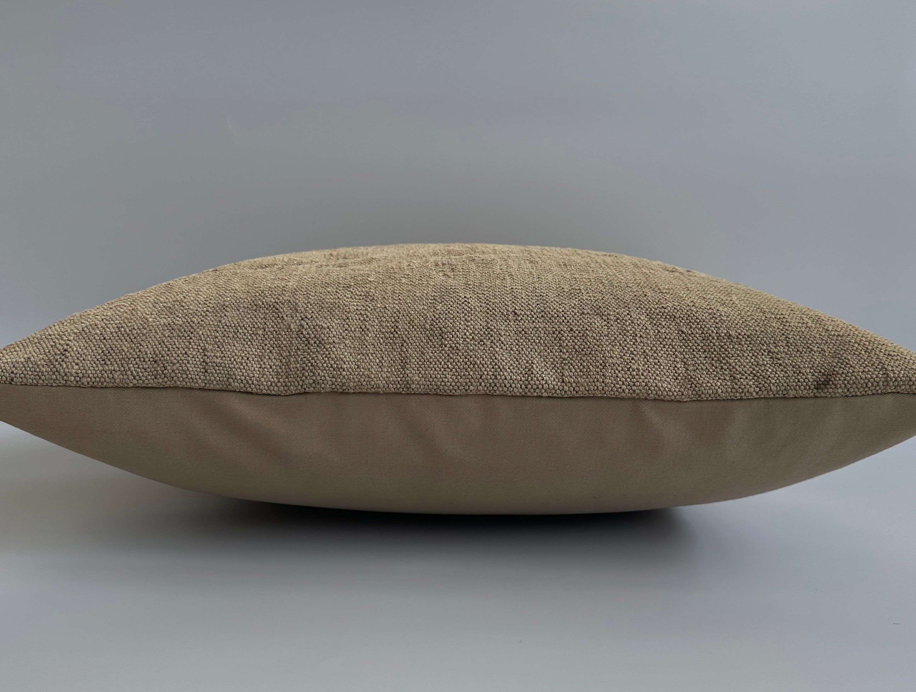 Handmade Textured Beige Turkish Rug Cushion Cover 18''x18'' / 45x44 CM