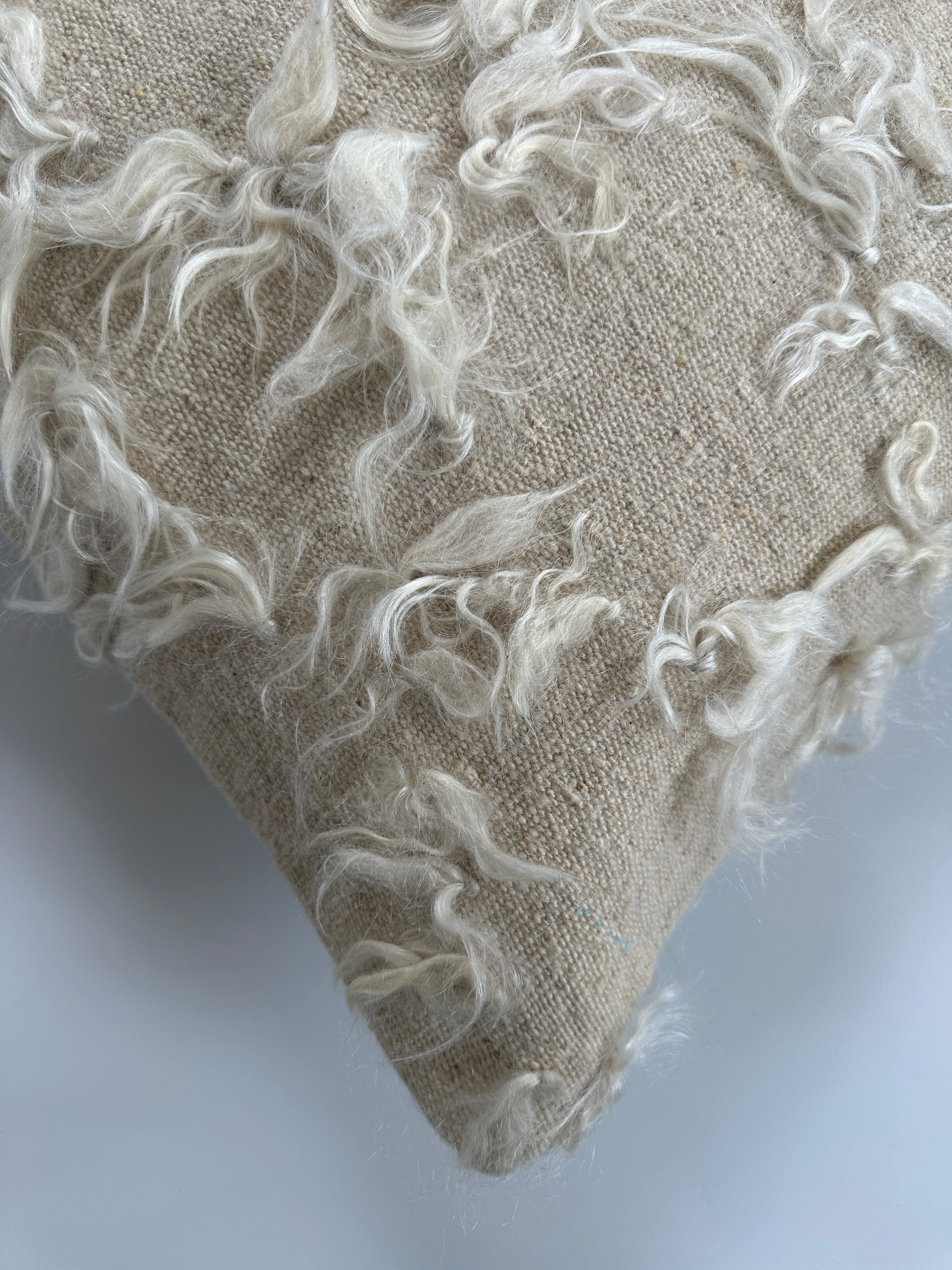 White Wool Turkish Rug Cushion Cover 20''x20'' / 50x50 CM