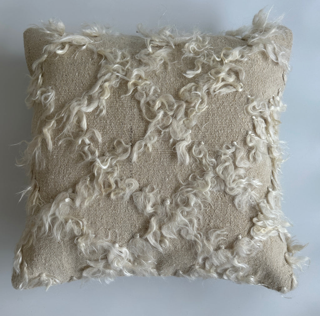 White Wool Turkish Rug Cushion Cover 20''x20'' / 50x50 CM